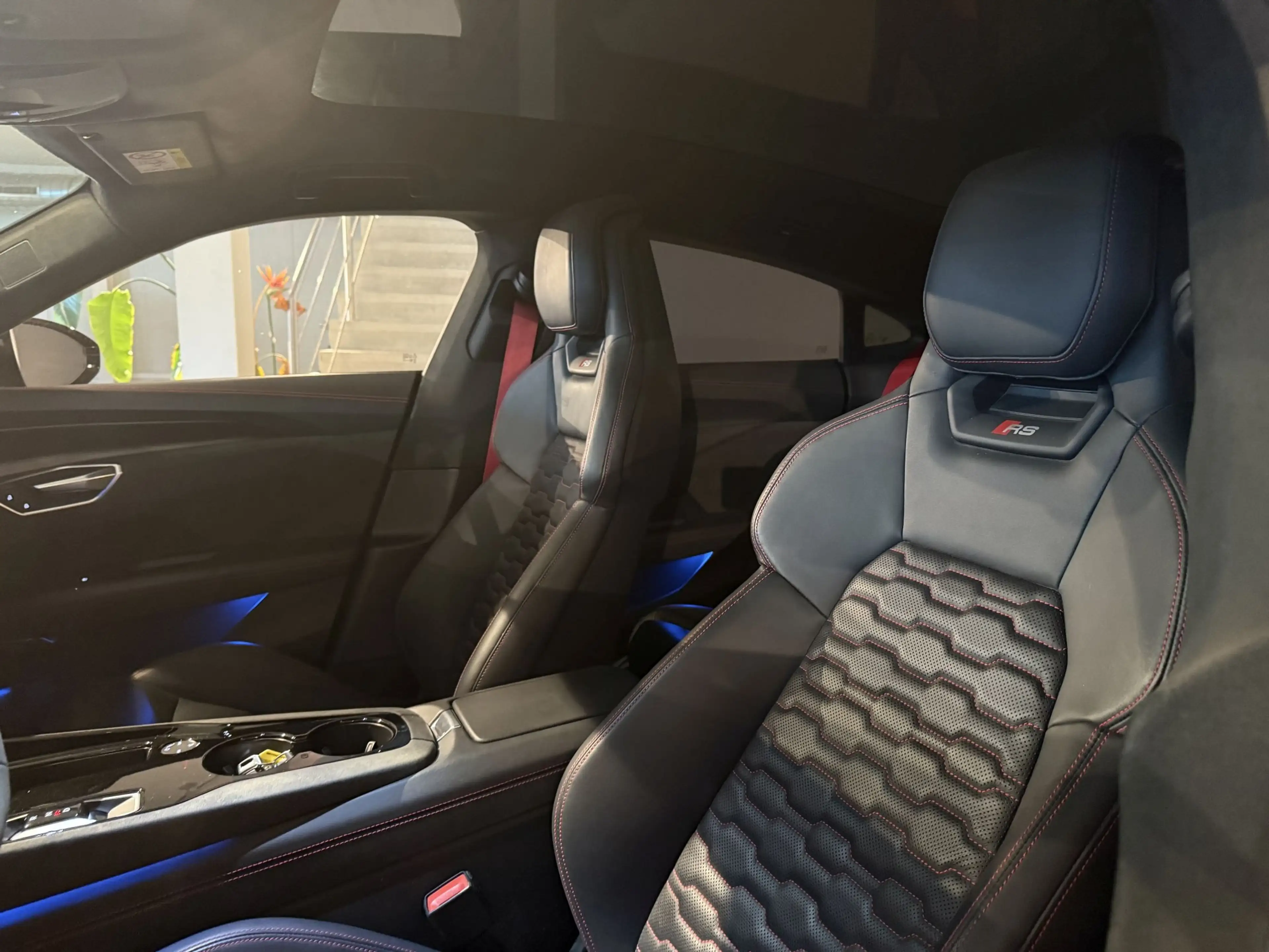Audi RS e-tron GT 646PK * CERAMIC * LASER * 360° CAMERA * PANO * — photo 7