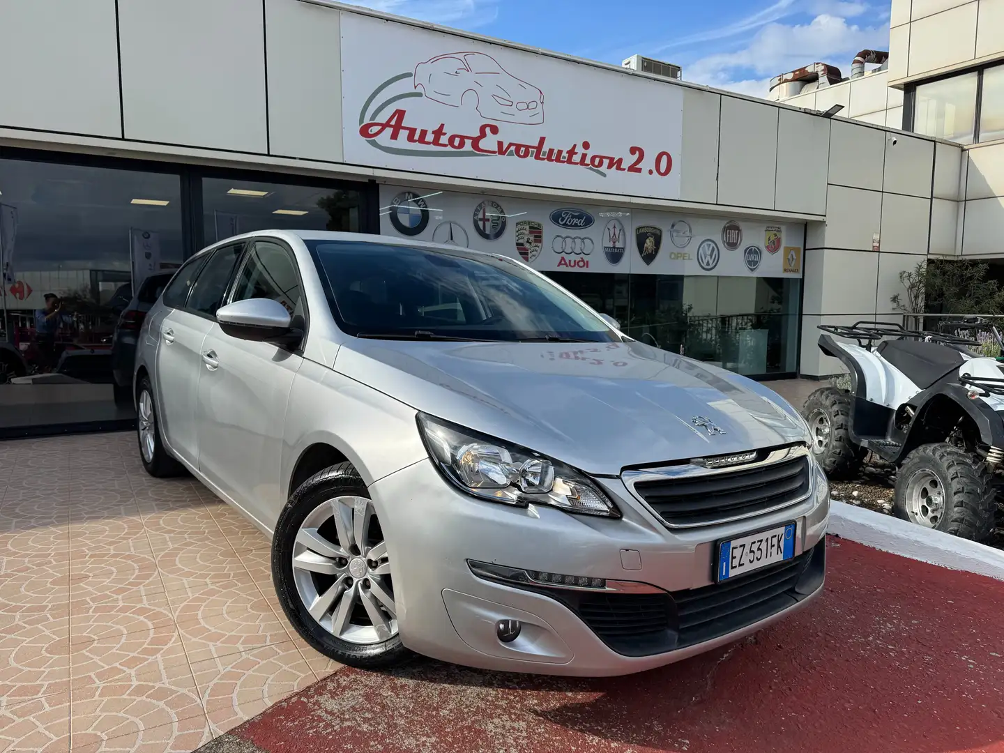 Peugeot 308 II 2013 SW SW 1.6 e-hdi 8v Business s Argento - 1