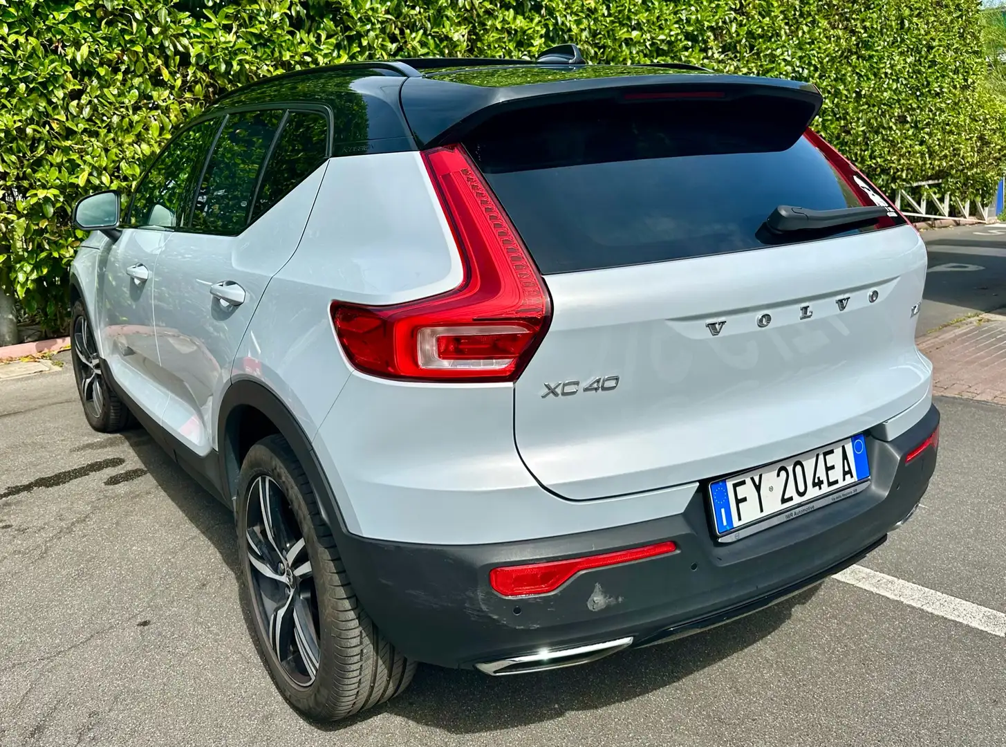 Volvo XC40 2.0 t4 R-design geartronic Argento - 2