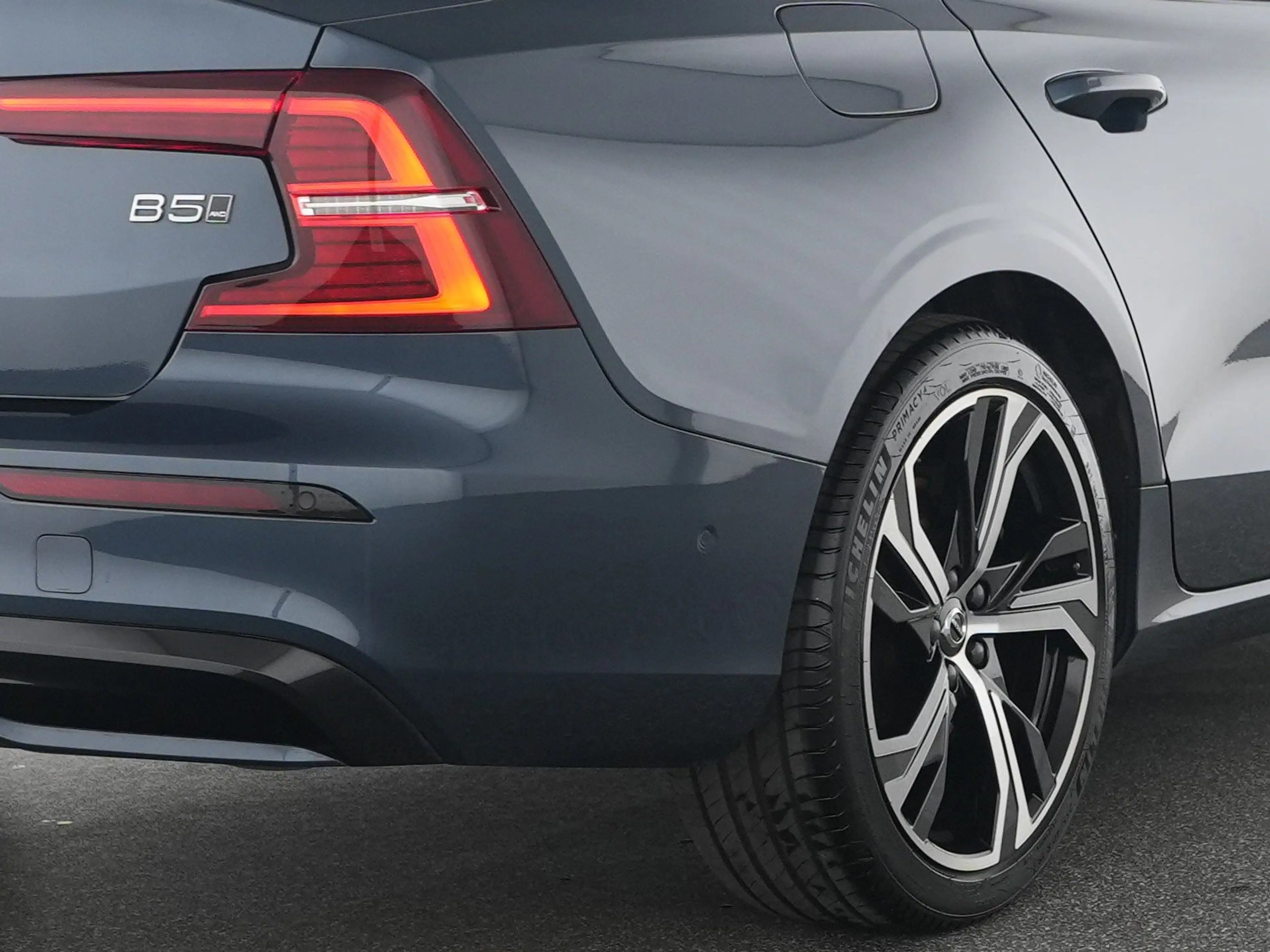 Volvo S60 B5 Benzin AWD Ultimate Dark B&W-SOUND*STHZ — photo 9
