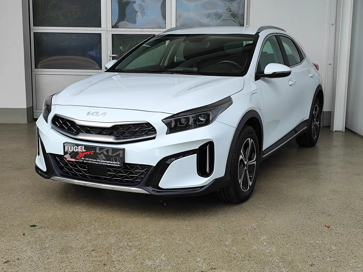 Kia XCeed 1.6 GDI DCT PHEV Vision LED|ACC|SHZ|RFK Weiß - 2