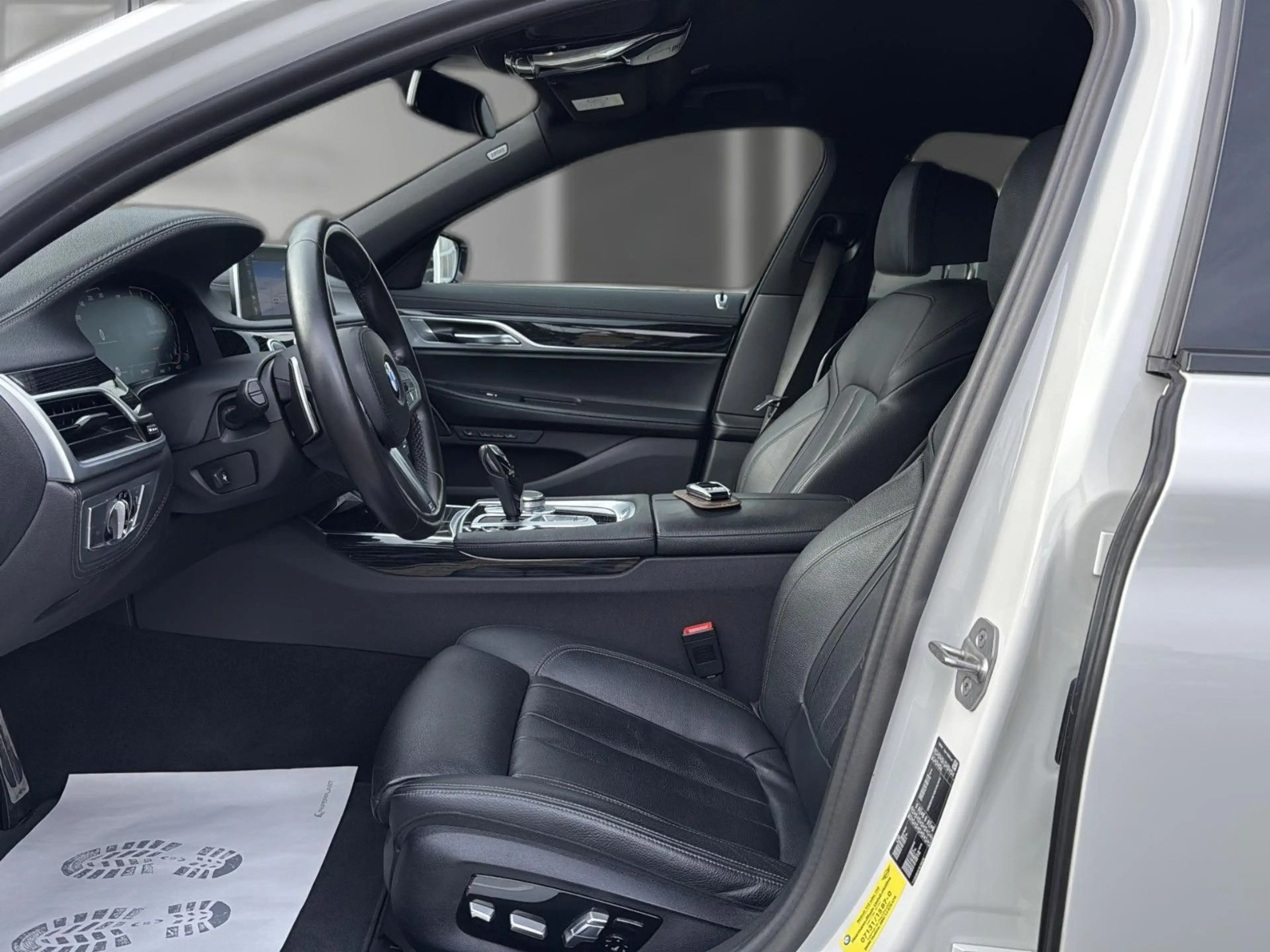 BMW 730 d M Sport ALLRADLENKUNG+MASSAGE+SOFTCLOSE+HuD — photo 9