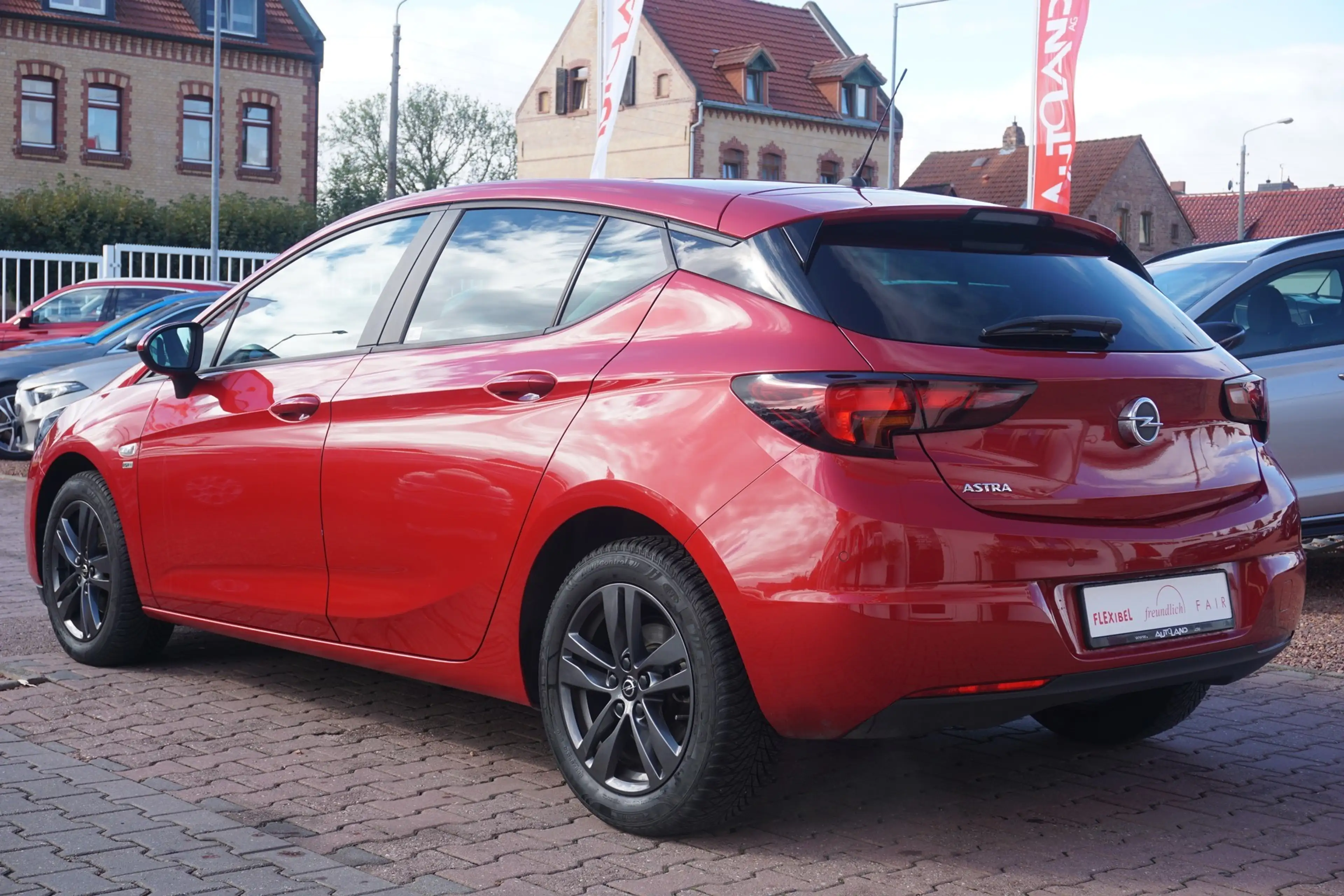 Opel Astra K 1.2 Elegance Start/Stop LED DAB Tempomat — photo 2