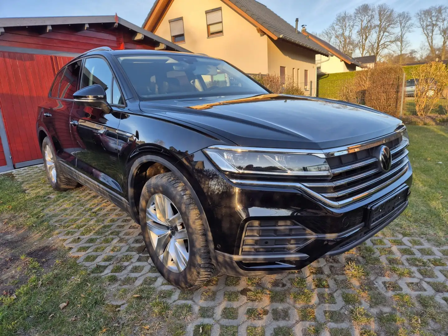 Volkswagen Touareg 4Motion 3.0 V6 TDI mit schöner Ausstattung Schwarz - 2