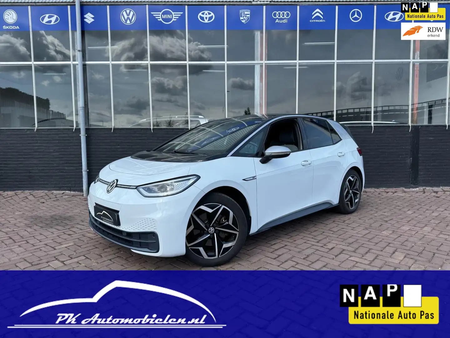 Volkswagen ID.3 First Plus 58 kWh **CAMERA + KEYLESS + CARPLAY** Wit - 1