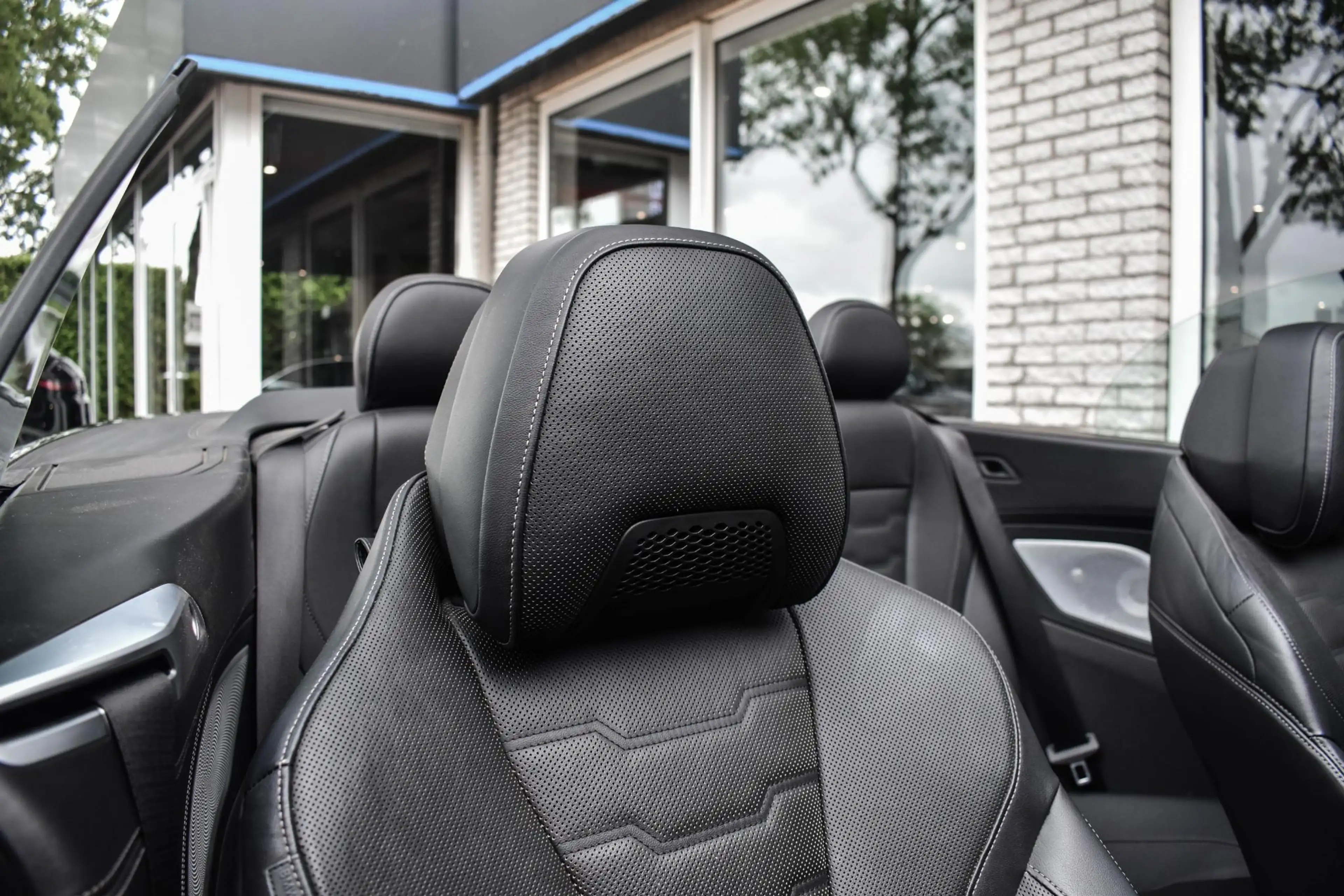 BMW 840 8-serie 840i xDrive High Executive M-Sport Zitklim — photo 48