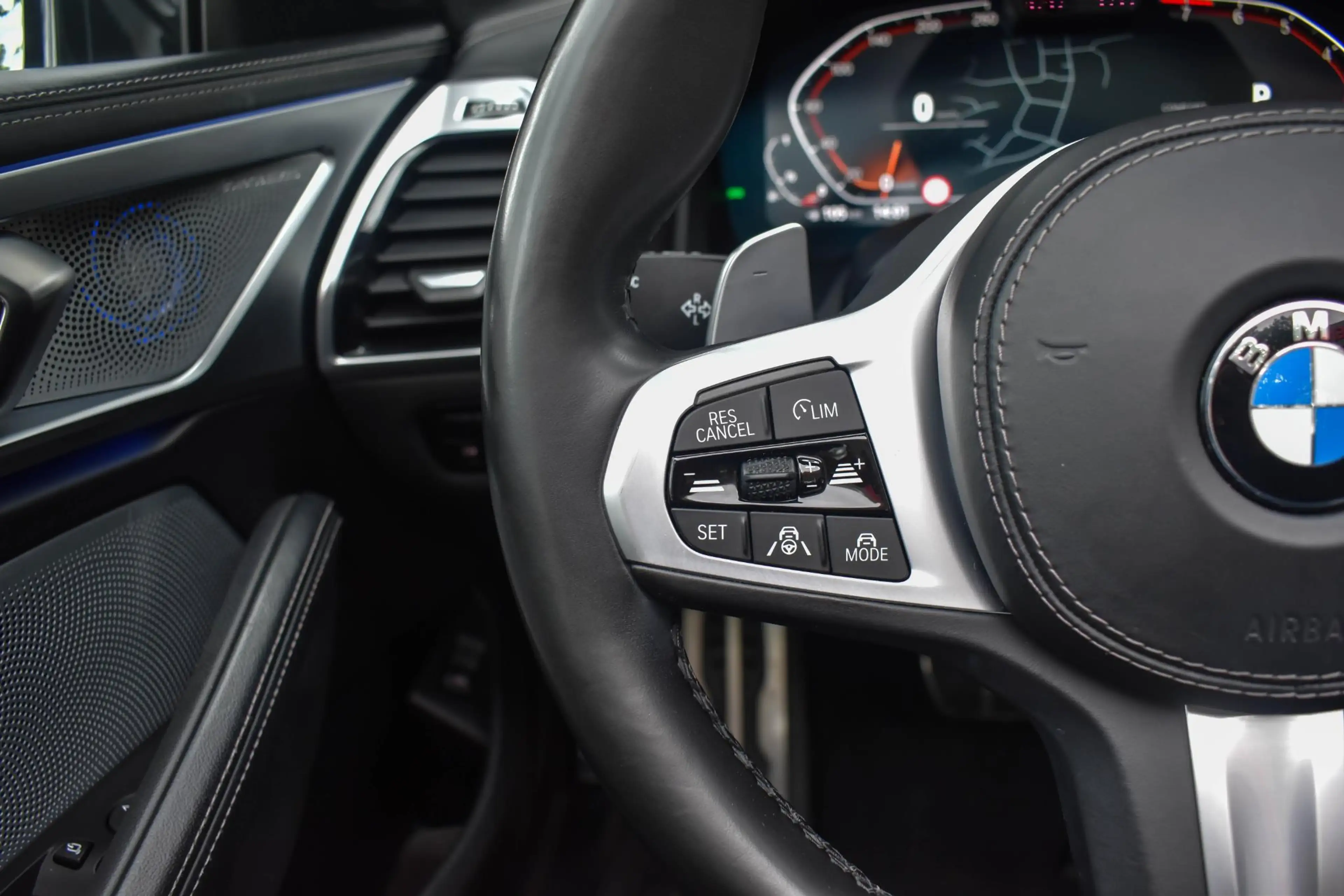 BMW 840 8-serie 840i xDrive High Executive M-Sport Zitklim — photo 31