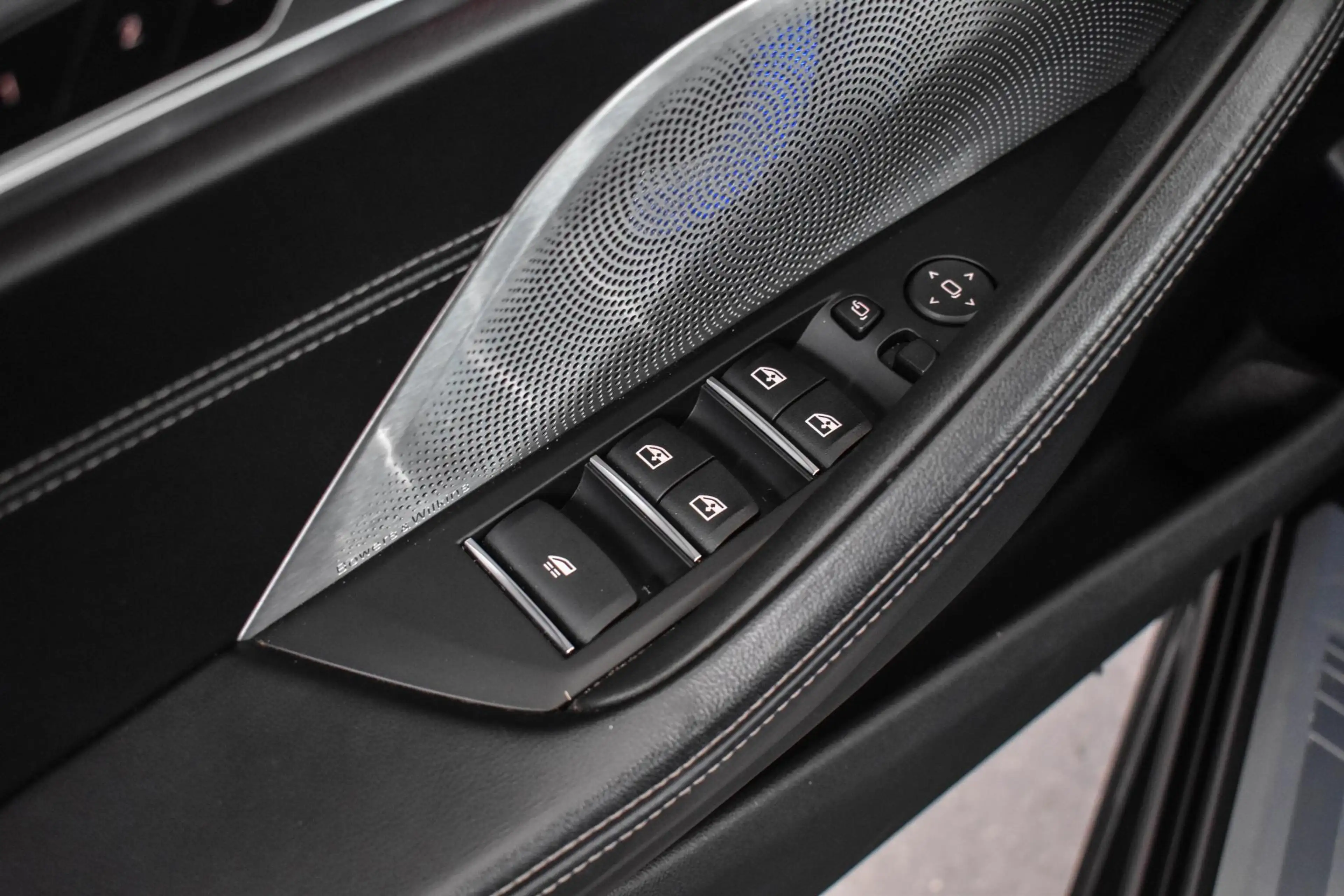 BMW 840 8-serie 840i xDrive High Executive M-Sport Zitklim — photo 24