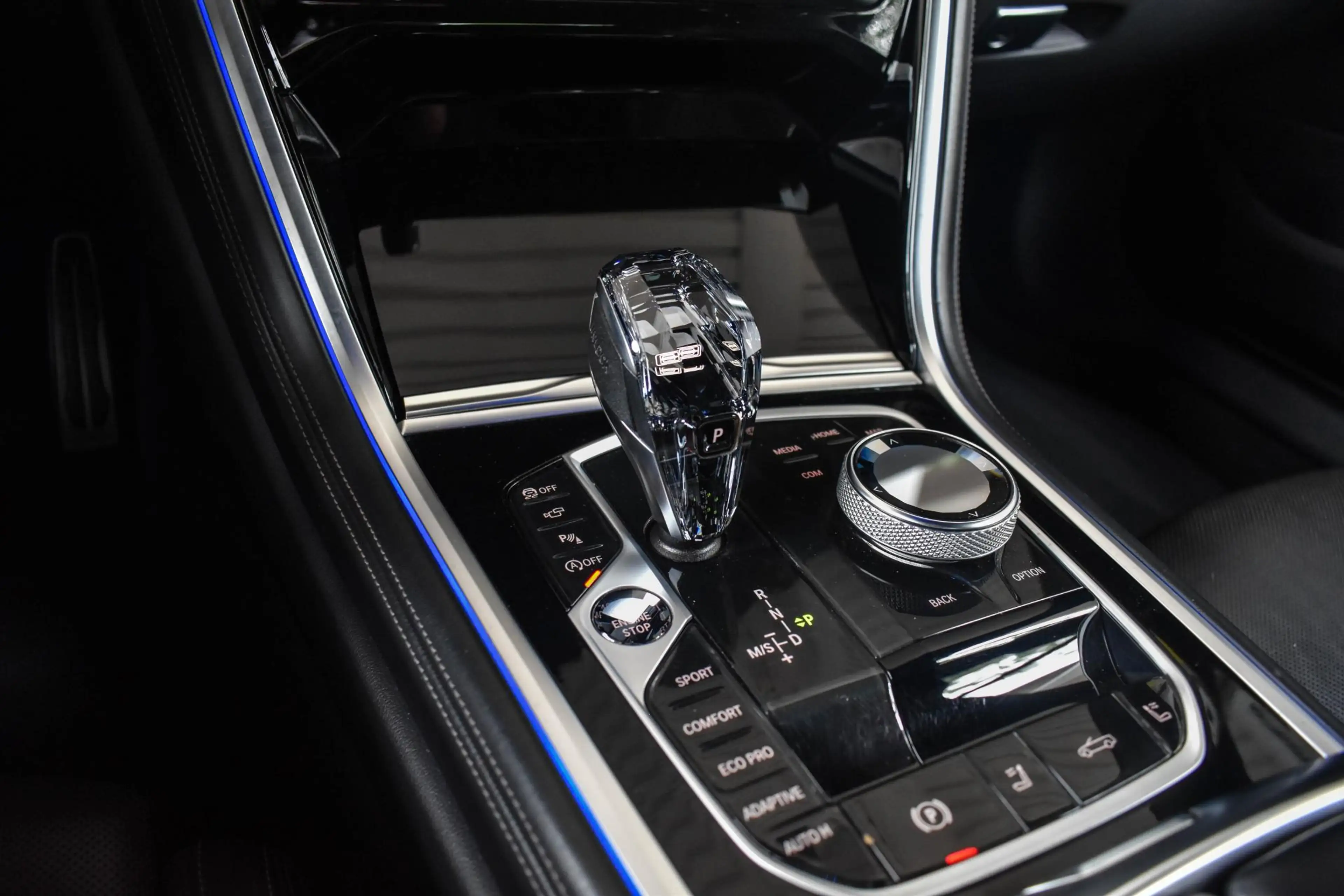 BMW 840 8-serie 840i xDrive High Executive M-Sport Zitklim — photo 45