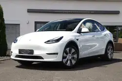 Tesla Model Y Long Range Dual AWD ++MWST+1.HAND+PANO++