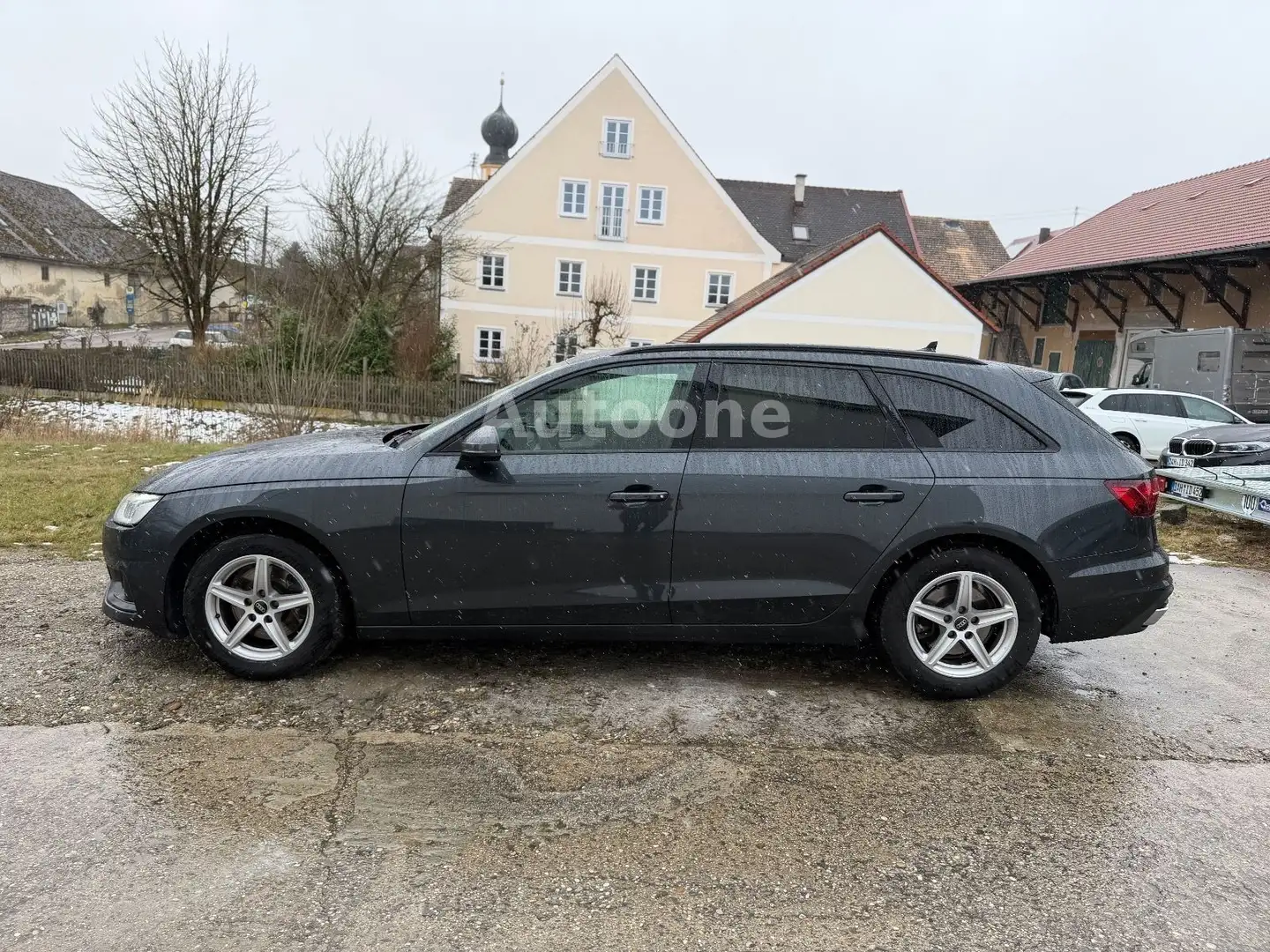 Audi A4 Avant 35 TDI basis Grau - 2