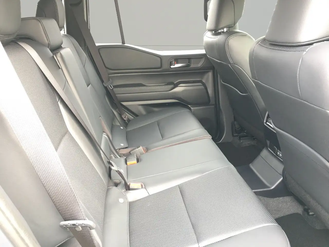 Toyota Land Cruiser Land Cruiser 2.8 D Mild-Hybrid Automatik Executive 7