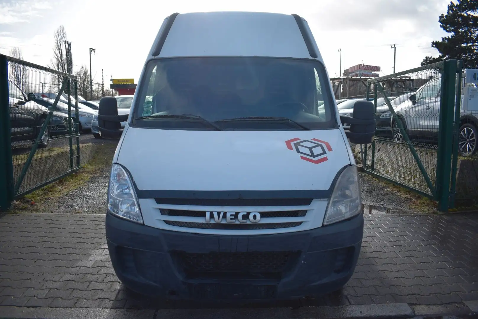 Iveco Daily C30V Weiß - 2