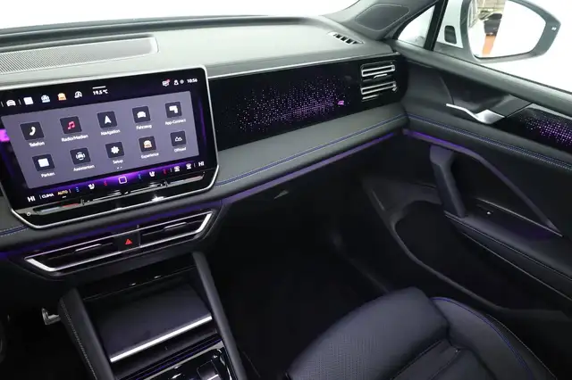 Volkswagen Tiguan view 8