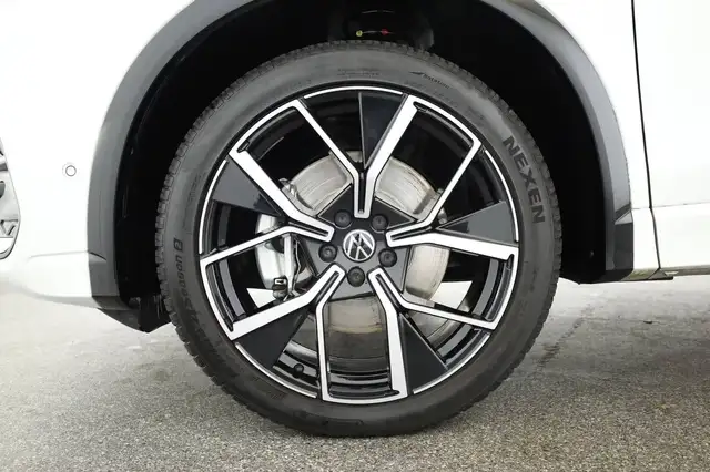 Volkswagen Tiguan view 7