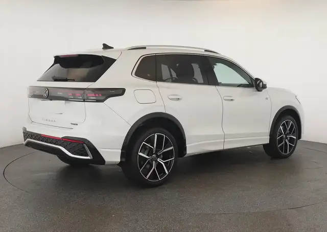 Volkswagen Tiguan view 13