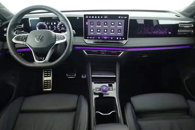 Volkswagen Tiguan view 12