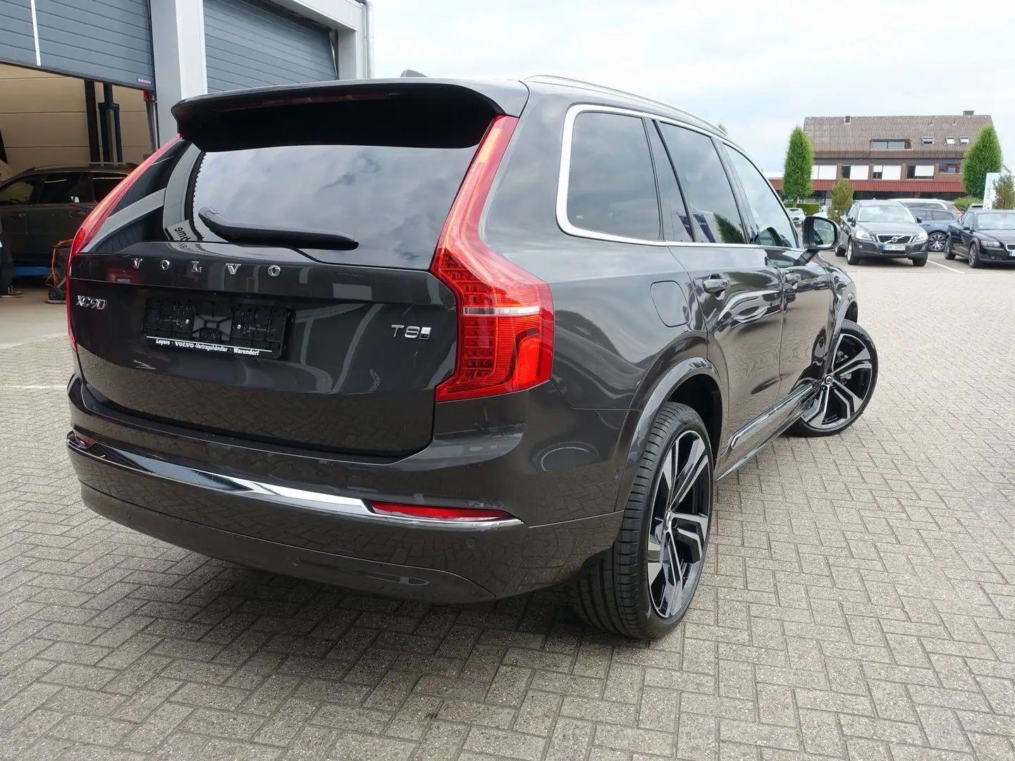 Volvo XC90 Plus T8 AWD/HeadUP/Pano/FourC/AHK/360°/BLS - 2