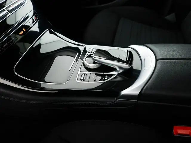 Mercedes-Benz GLC view 18