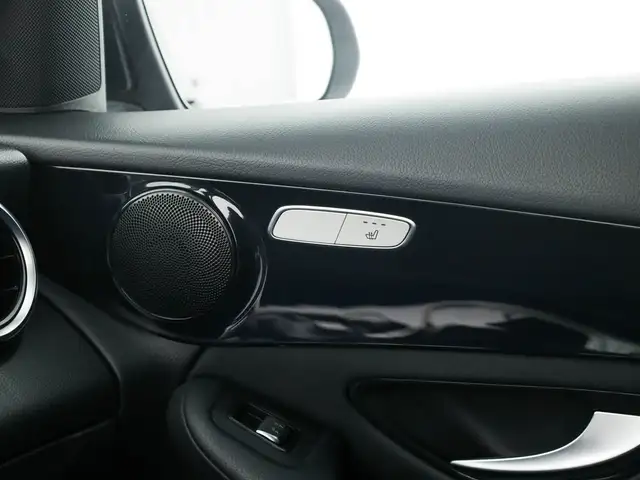 Mercedes-Benz GLC view 17
