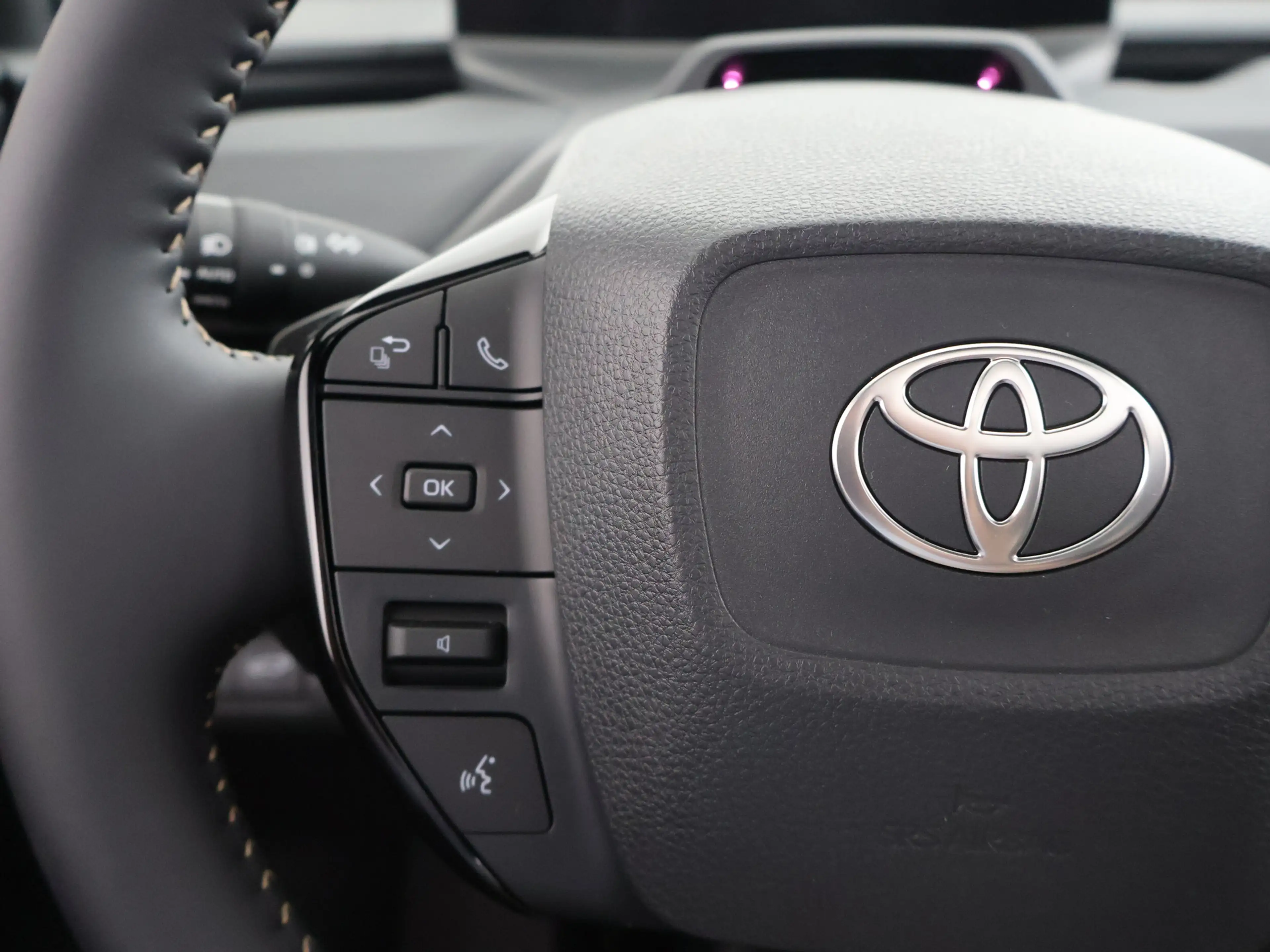 Toyota bZ4X Touring Executive AWD 75 kWh — photo 8