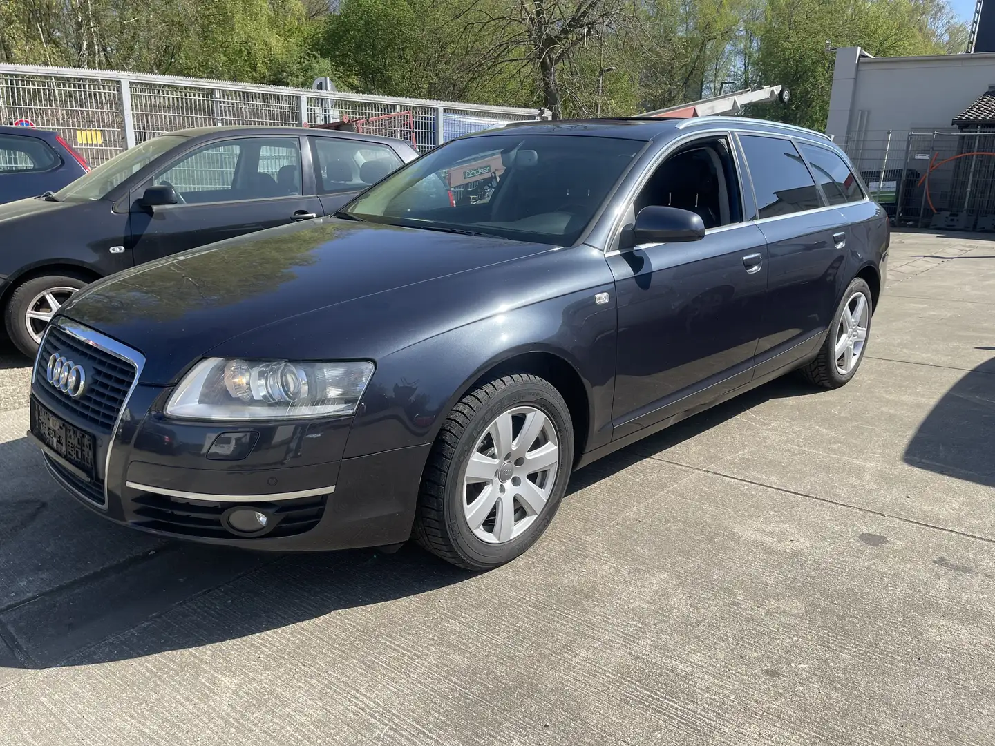 Audi A6 2.7 TDI *TüvNEU/Vollleder/Schiebedach/PDC* Grau - 1