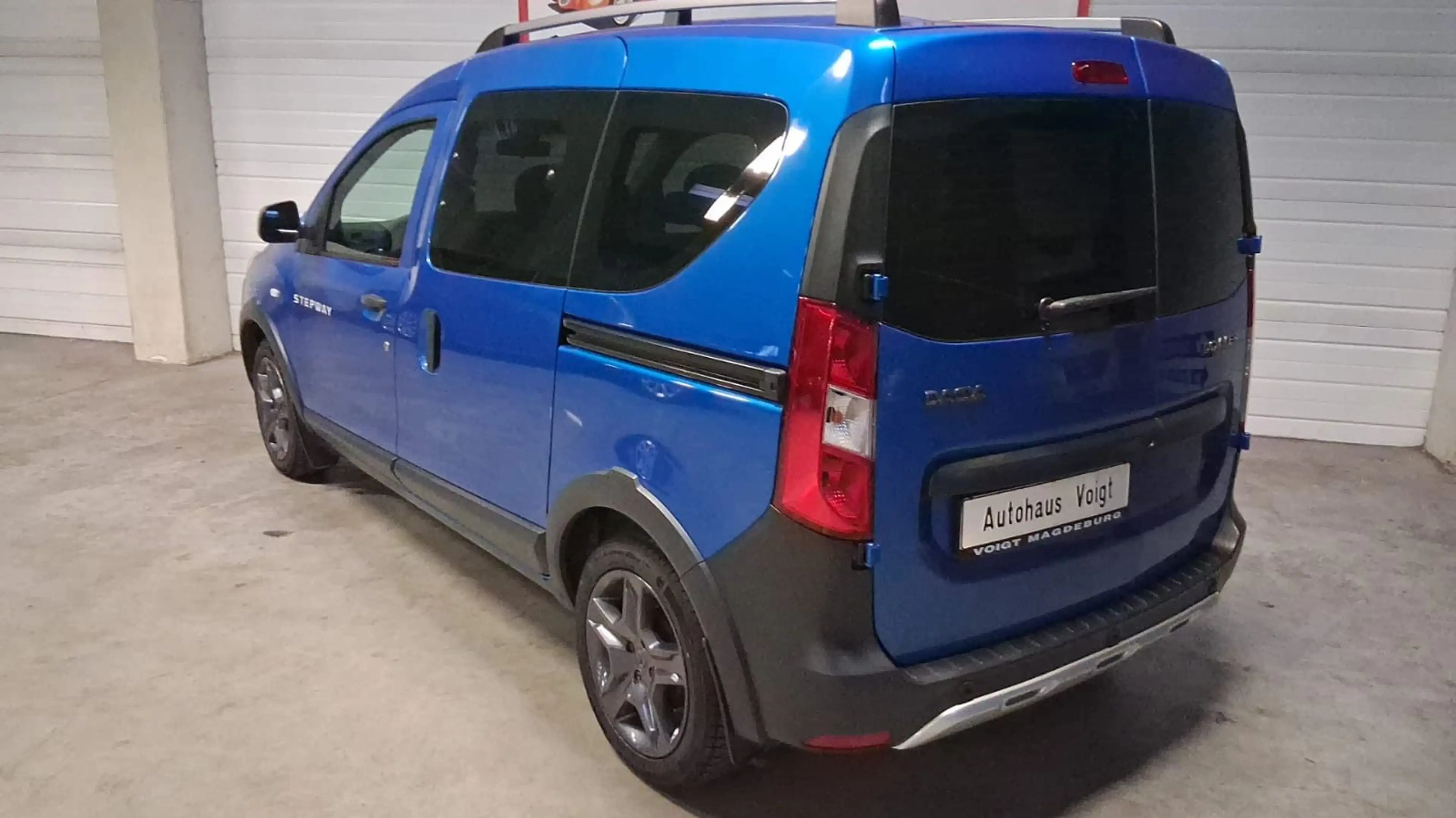 Dacia Dokker Stepway Celebration — photo 12