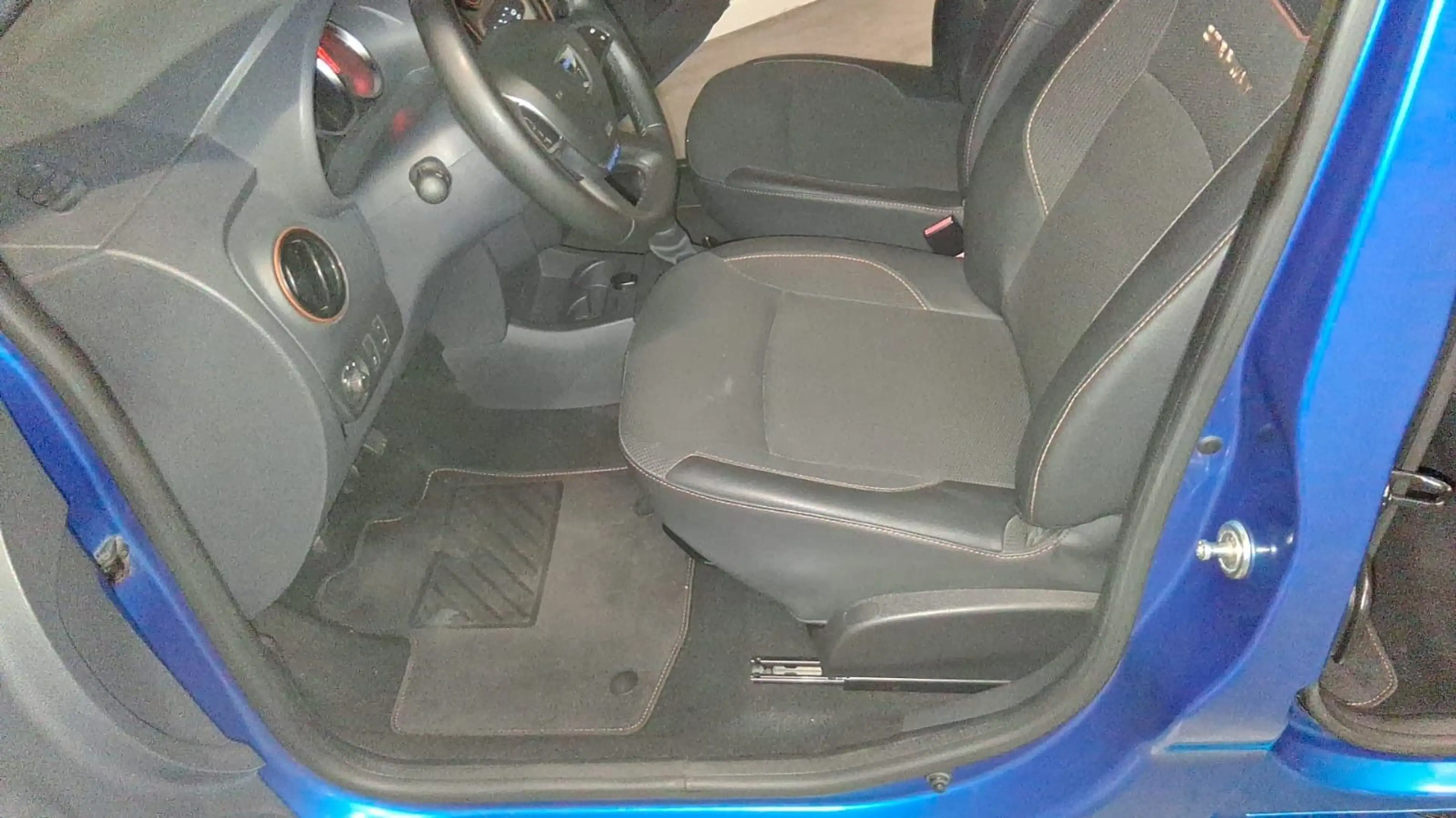 Dacia Dokker Stepway Celebration — photo 6