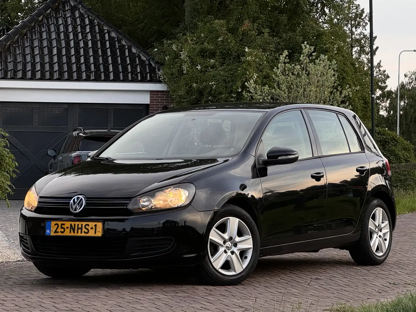 Volkswagen Golf 1.4 TSI DSG Comfortline Zwart - 2
