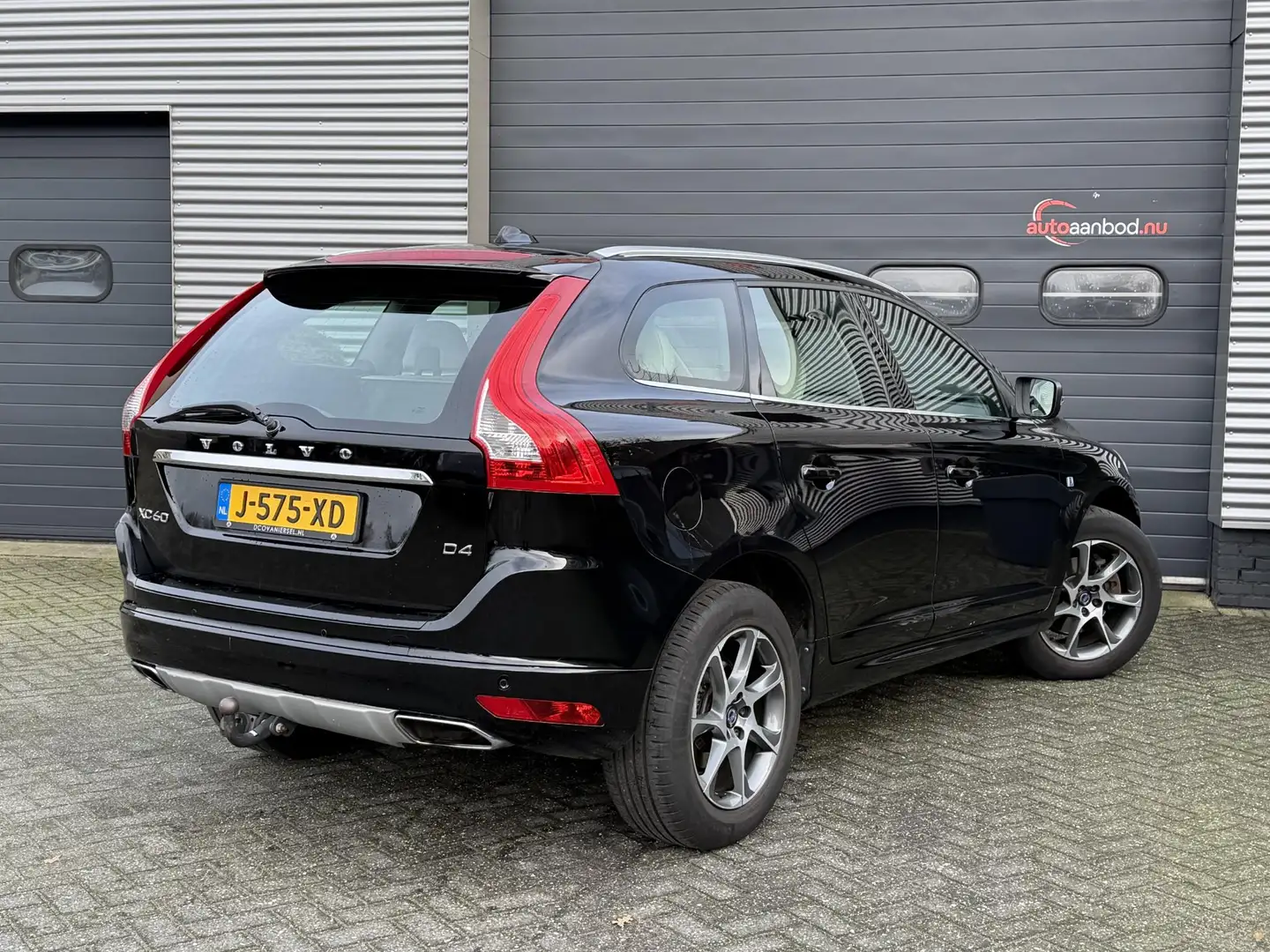 Volvo XC60 2.0 D4 FWD Ocean Race | Navigatie | Lederen Bekled Zwart - 2