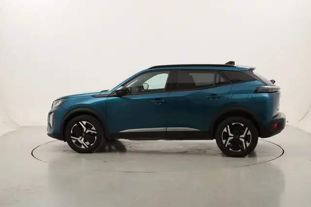 Peugeot 2008 view 2