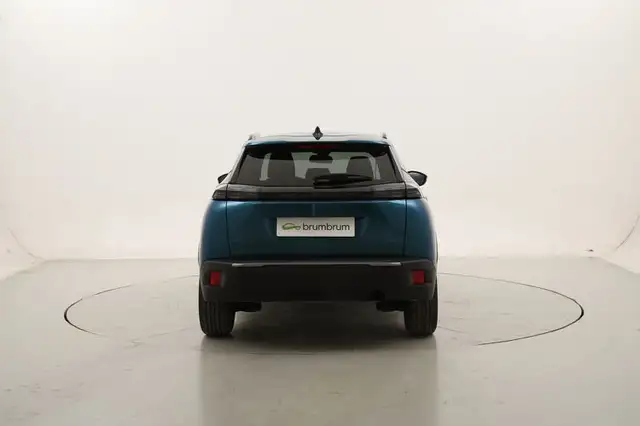 Peugeot 2008 view 4