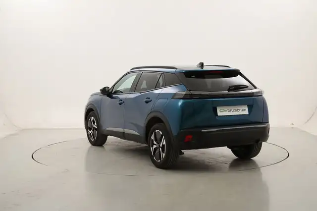 Peugeot 2008 view 3
