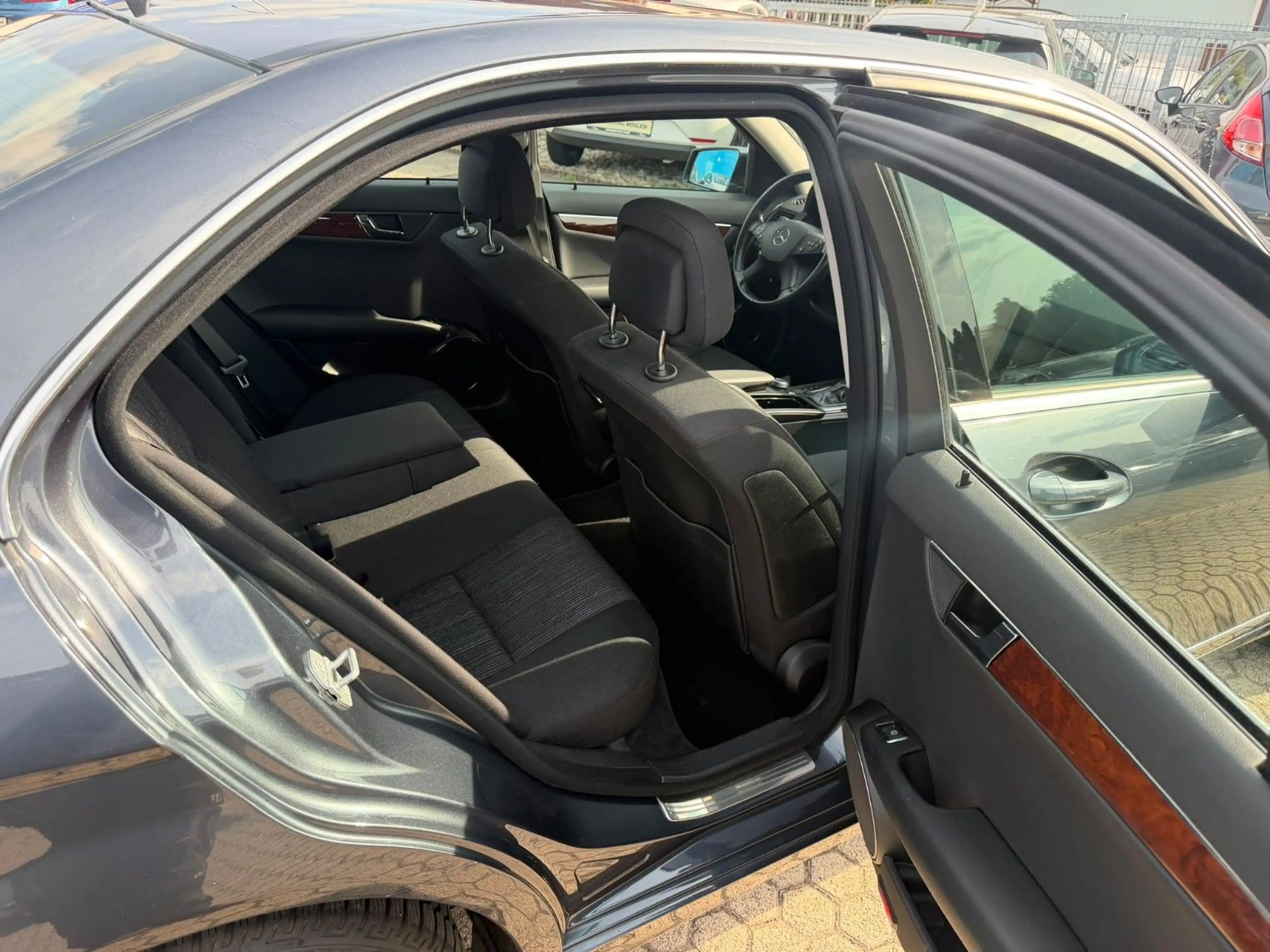 Mercedes-Benz C 180 Kompressor AUTOMATIK/SHZ/AHK — photo 10