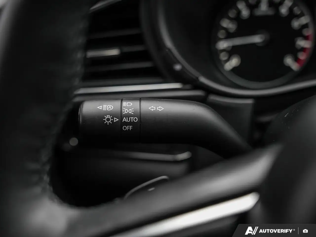 Mazda CX-30 снимка Mazda CX-30