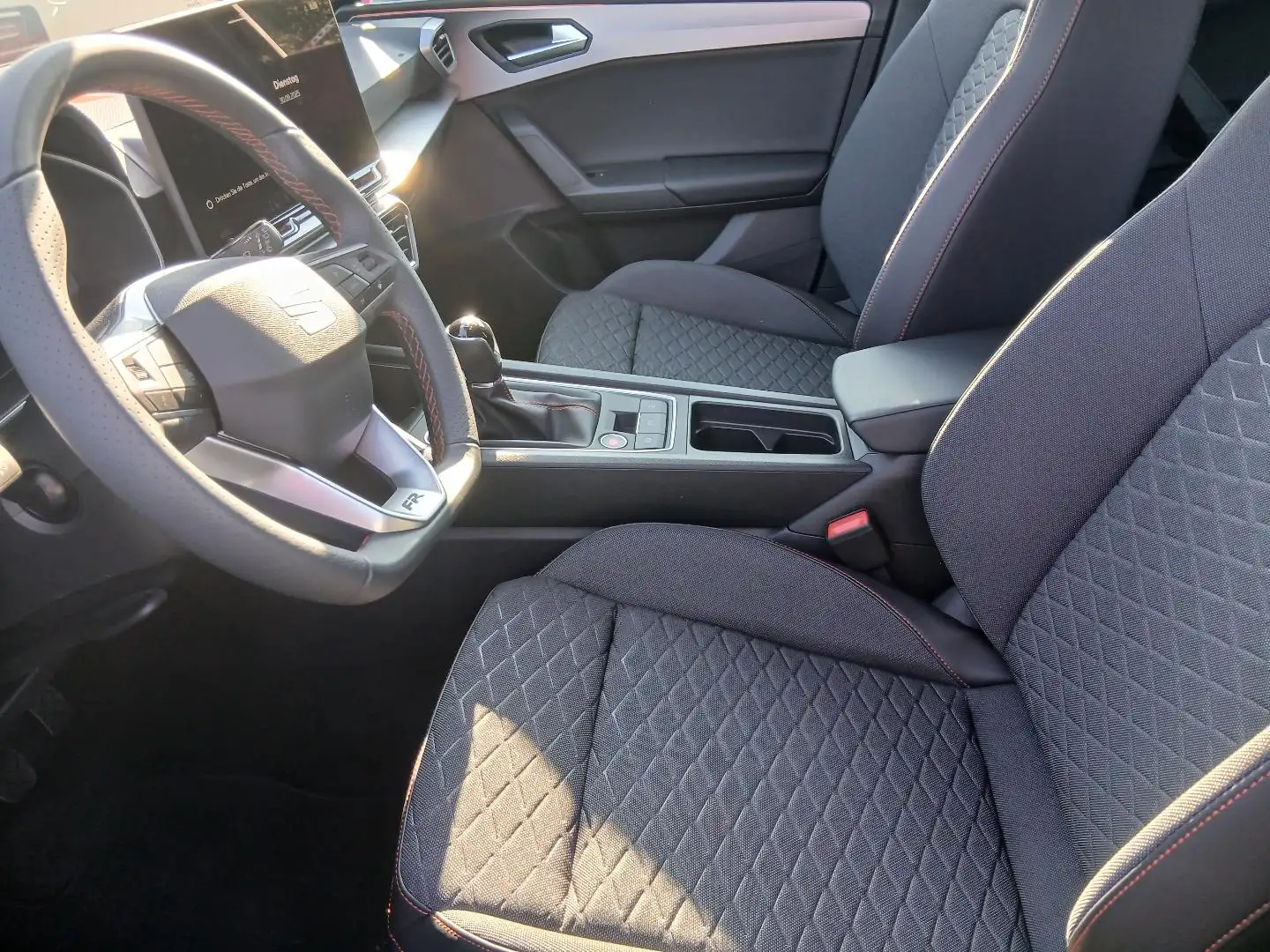 SEAT Leon FR 1.5 TSI 85 kW (116 PS) 6-Gang Schwarz - 2