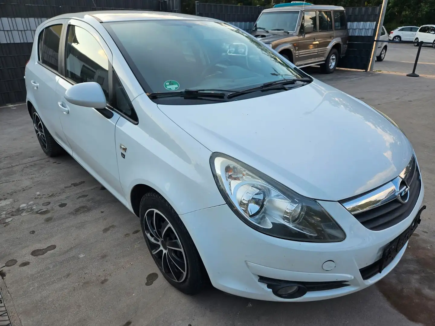 Opel Corsa D Edition "111 Jahre" Weiß - 1
