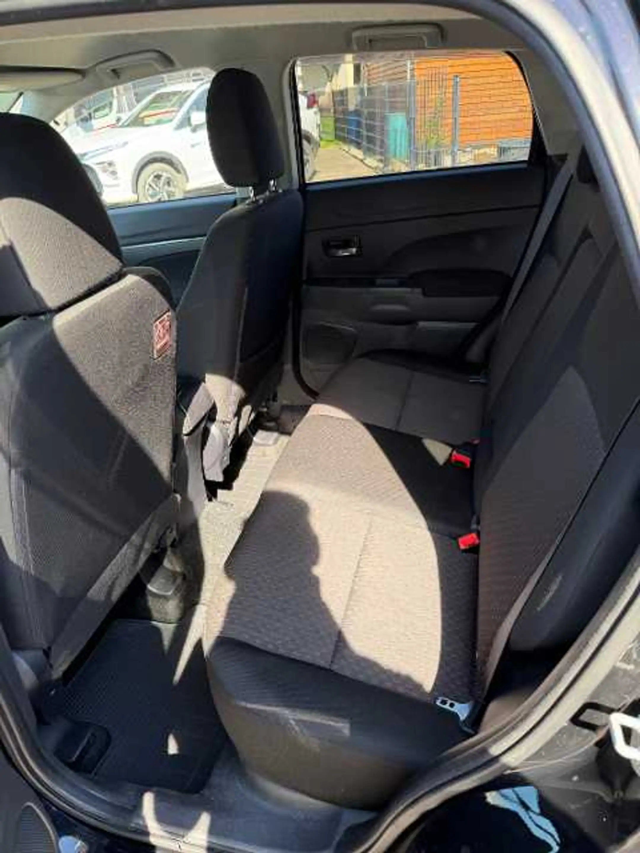 Mitsubishi ASX Edition 100+ 2.2 DI-D 4WD Automatik — photo 7