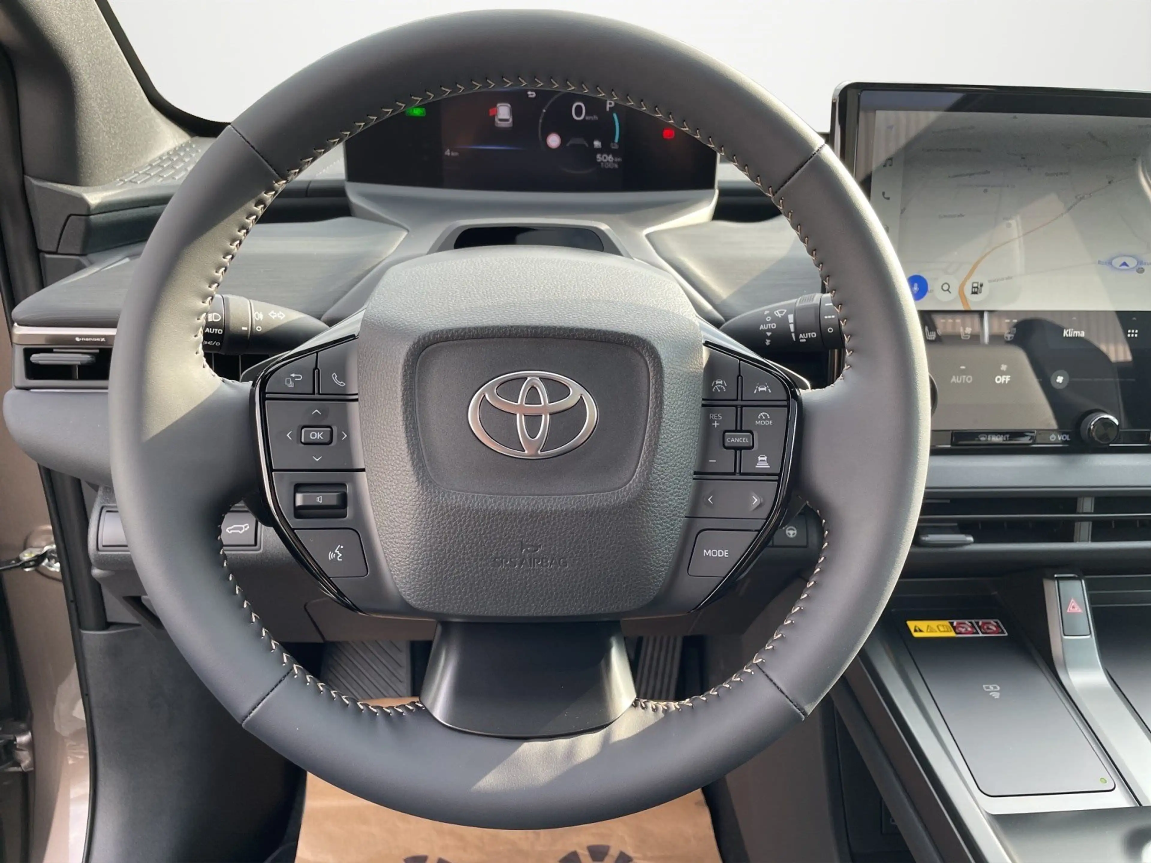 Toyota bZ4X Touring AWD Lounge — photo 10
