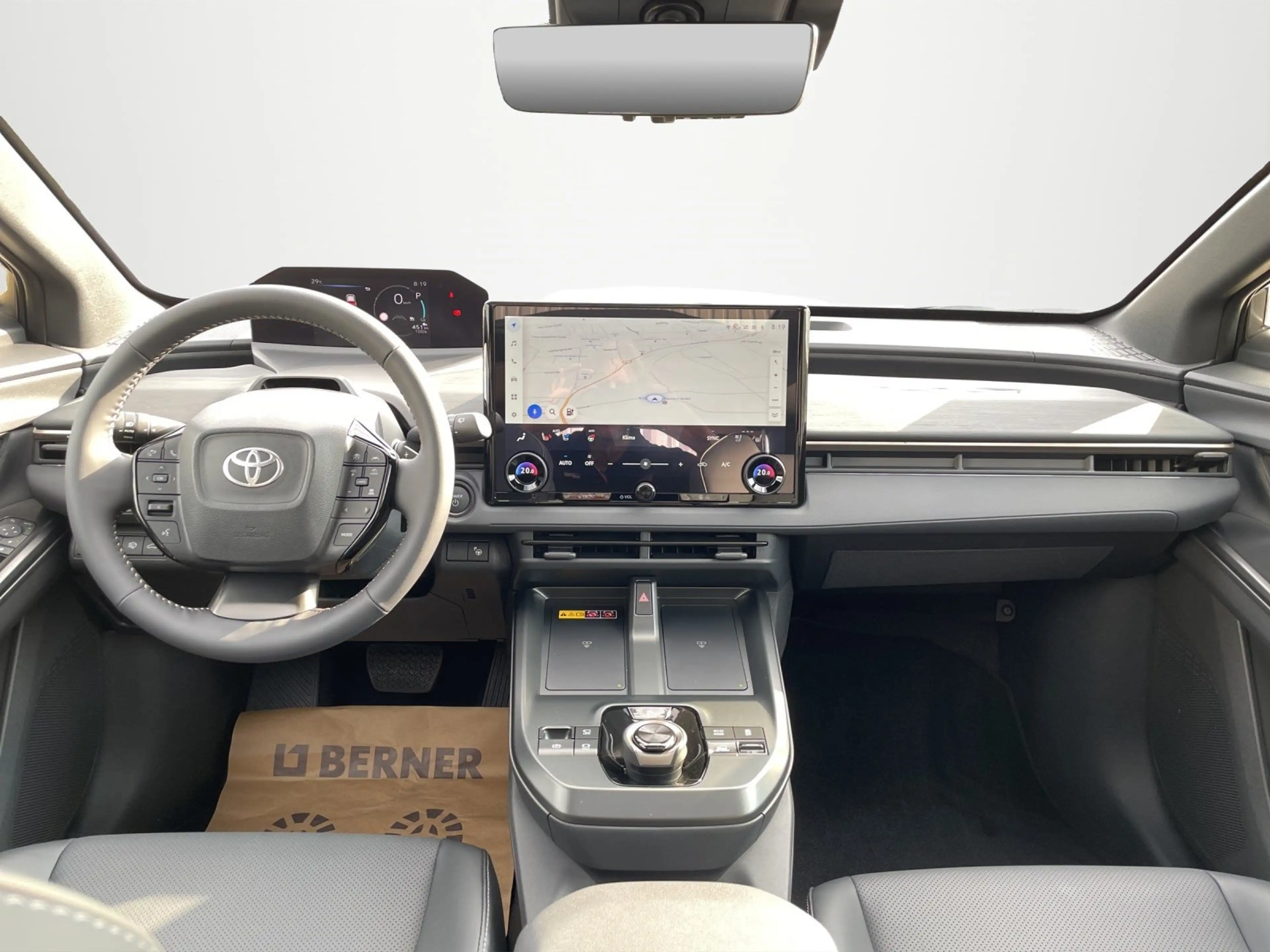 Toyota bZ4X Touring AWD Lounge — photo 9