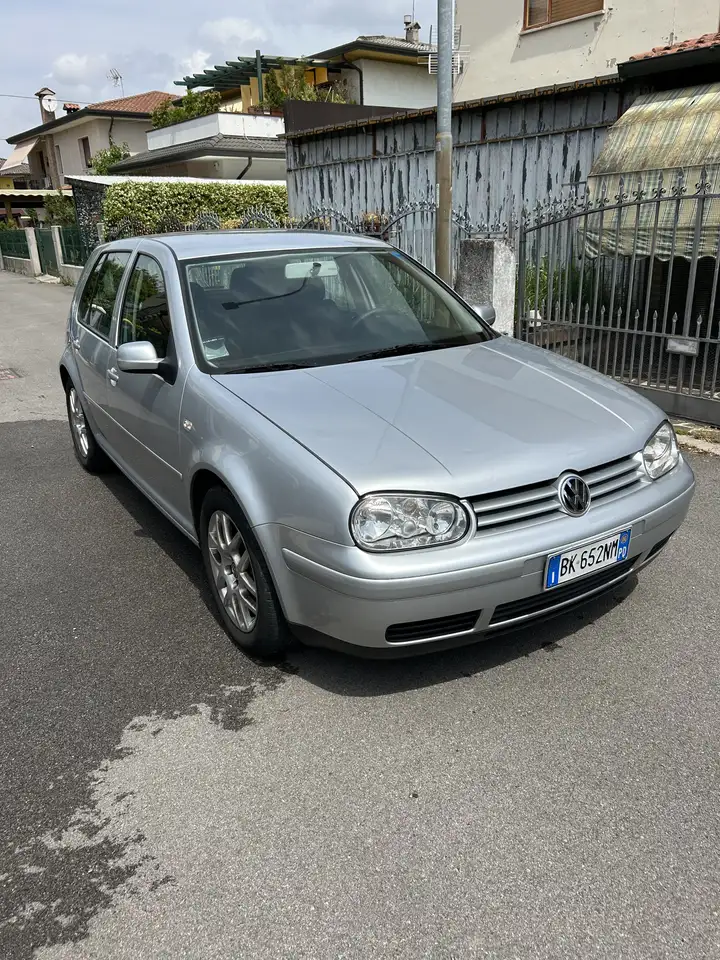 Volkswagen Golf 1.6 Benzina/GPL (neopatentati), foto 1