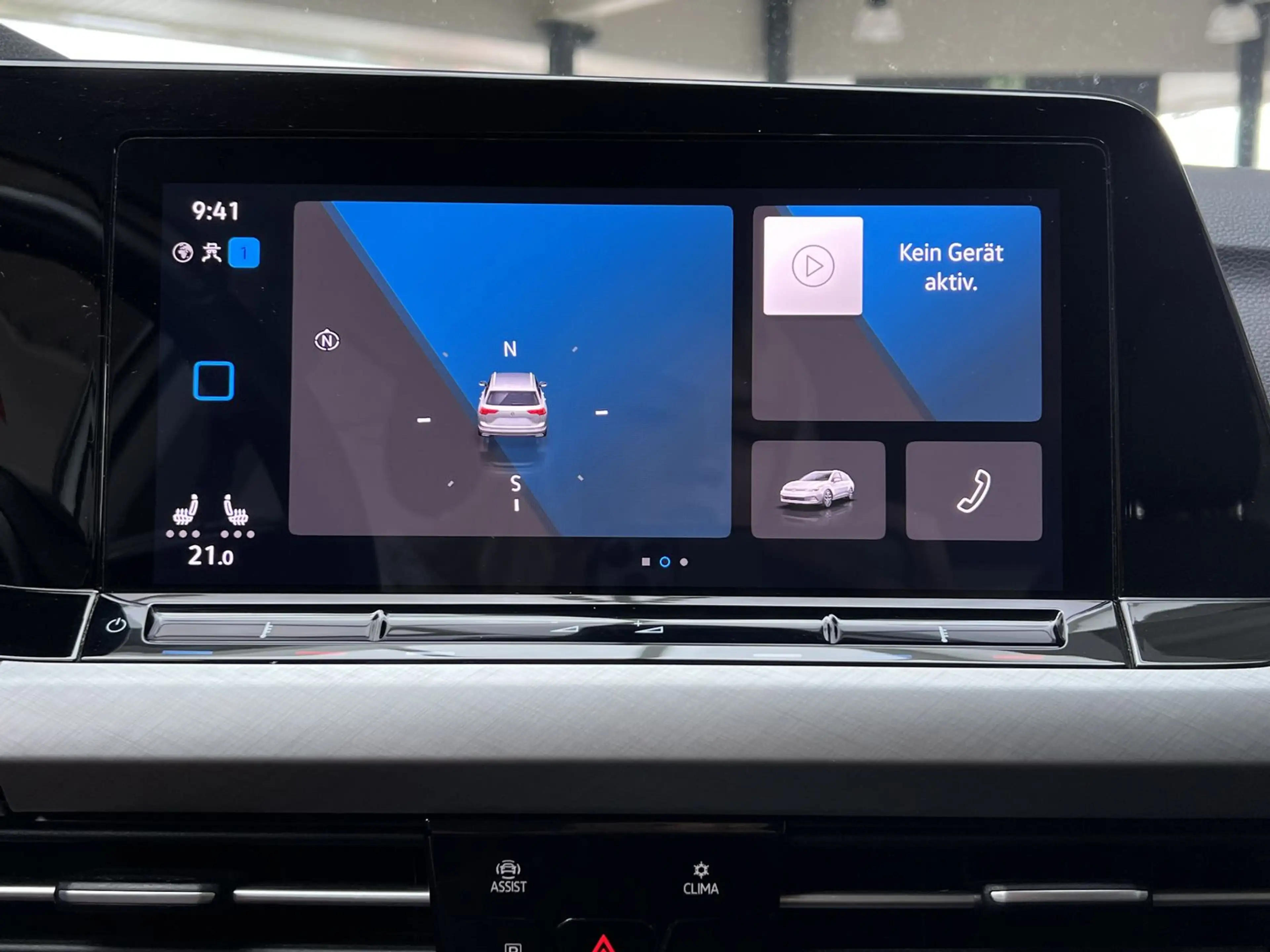 Volkswagen Golf 2.0TDI DSG Life Navi CarPlay AHK DAB+ PDC — photo 14