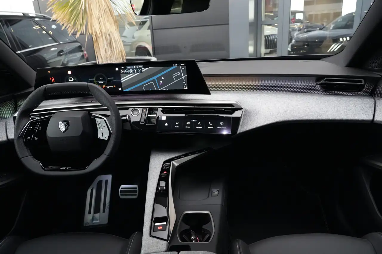 Peugeot 3008 1.2 Hybrid 145 GT e-DSC6 145pk Navigatie/Stoelverw 3