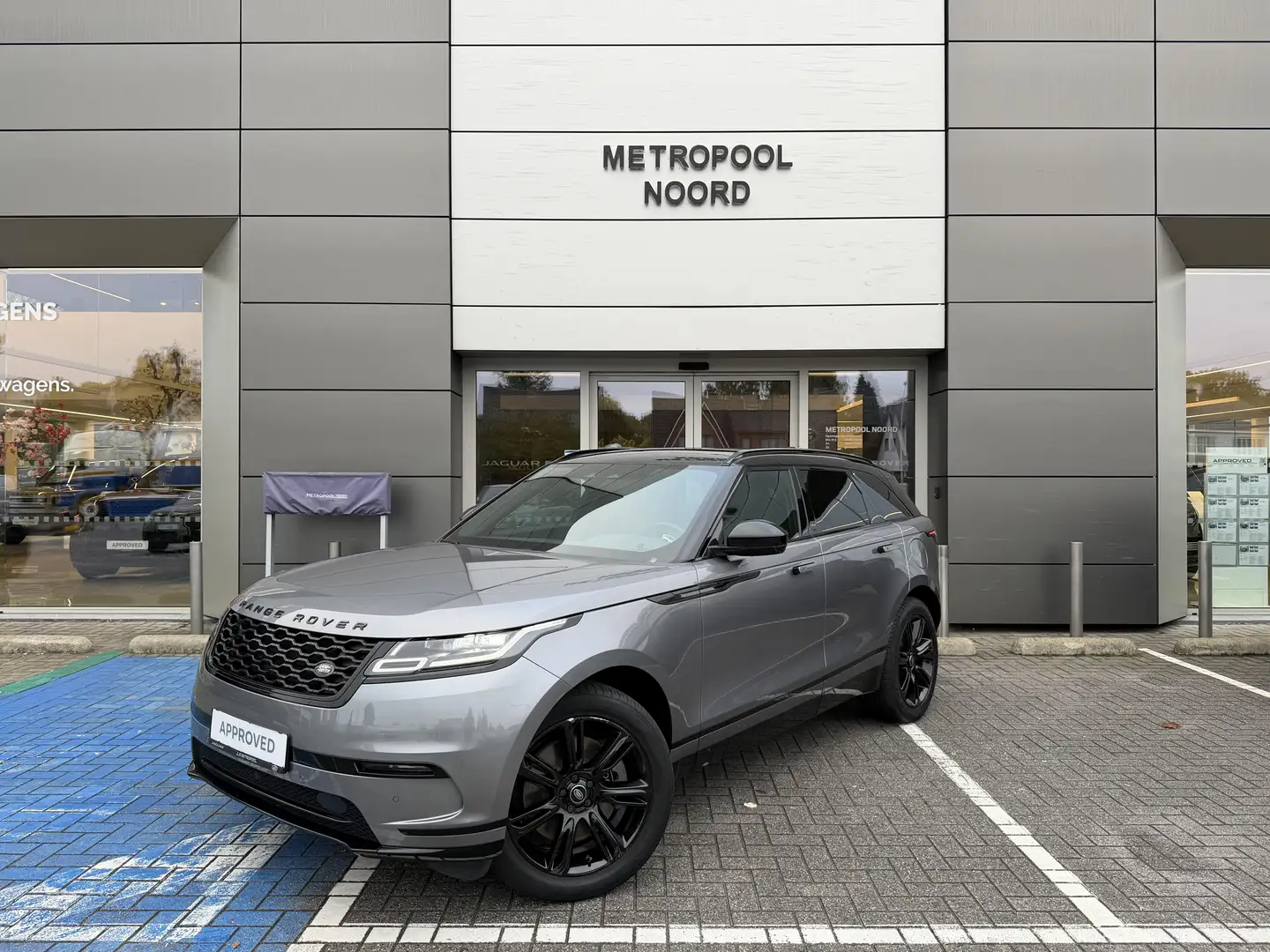 Land Rover Range Rover Velar P400e SE // massage Zetels Grijs - 1