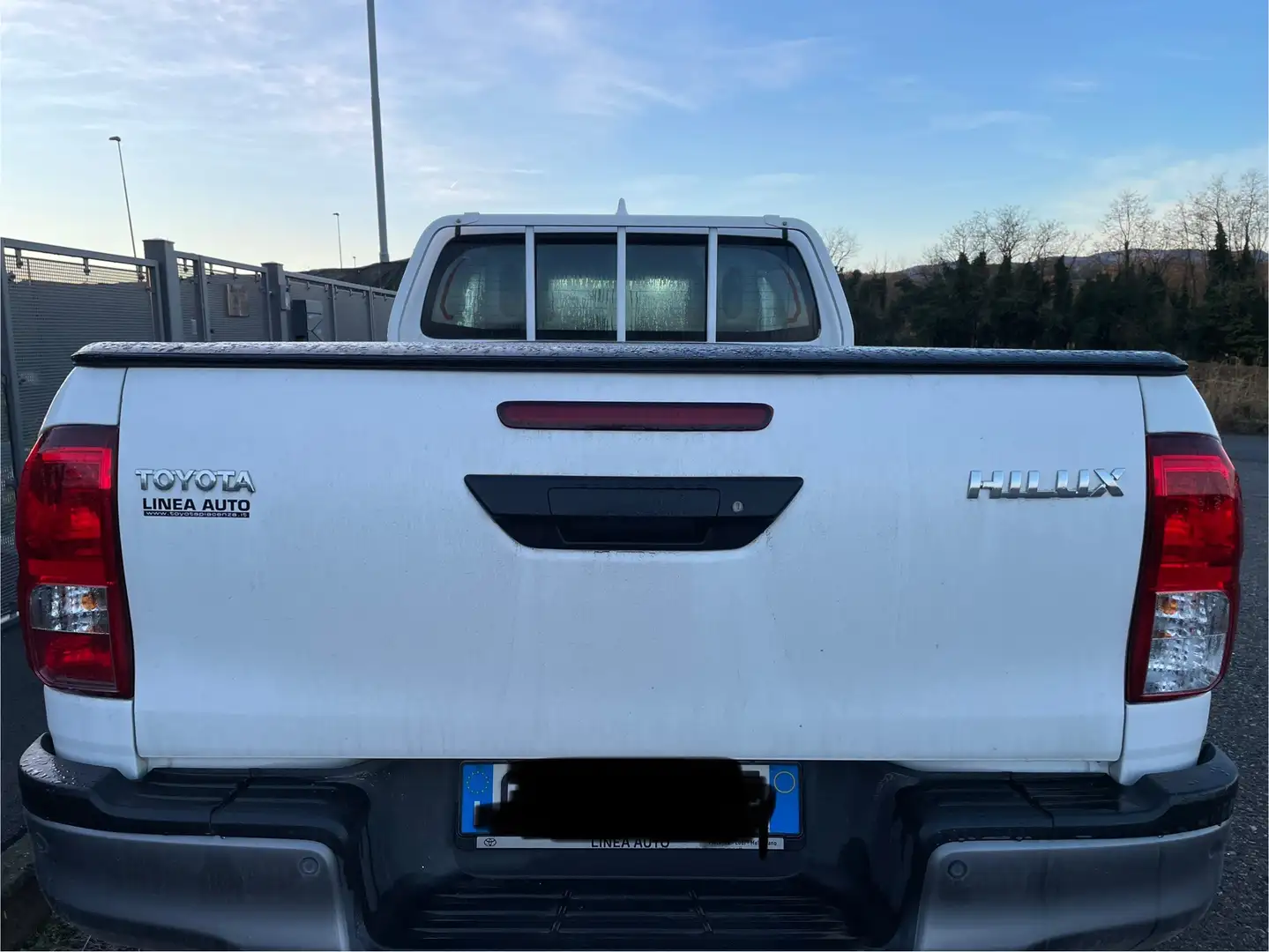 Toyota Hilux 2.4 d-4d extra cab Comfort 4wd - 2