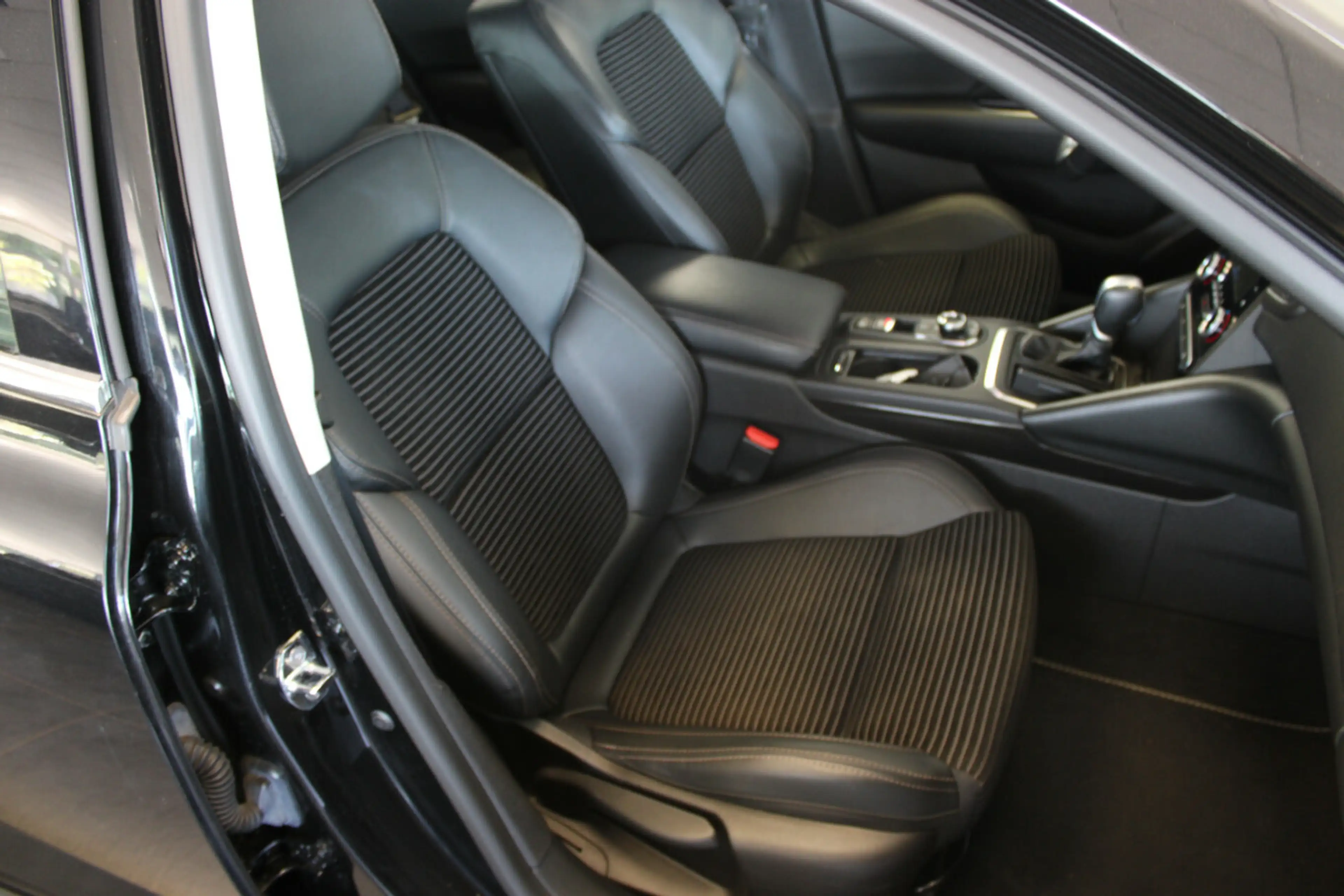 Renault Talisman Grandtour Blue dCi 200 EDC — photo 11