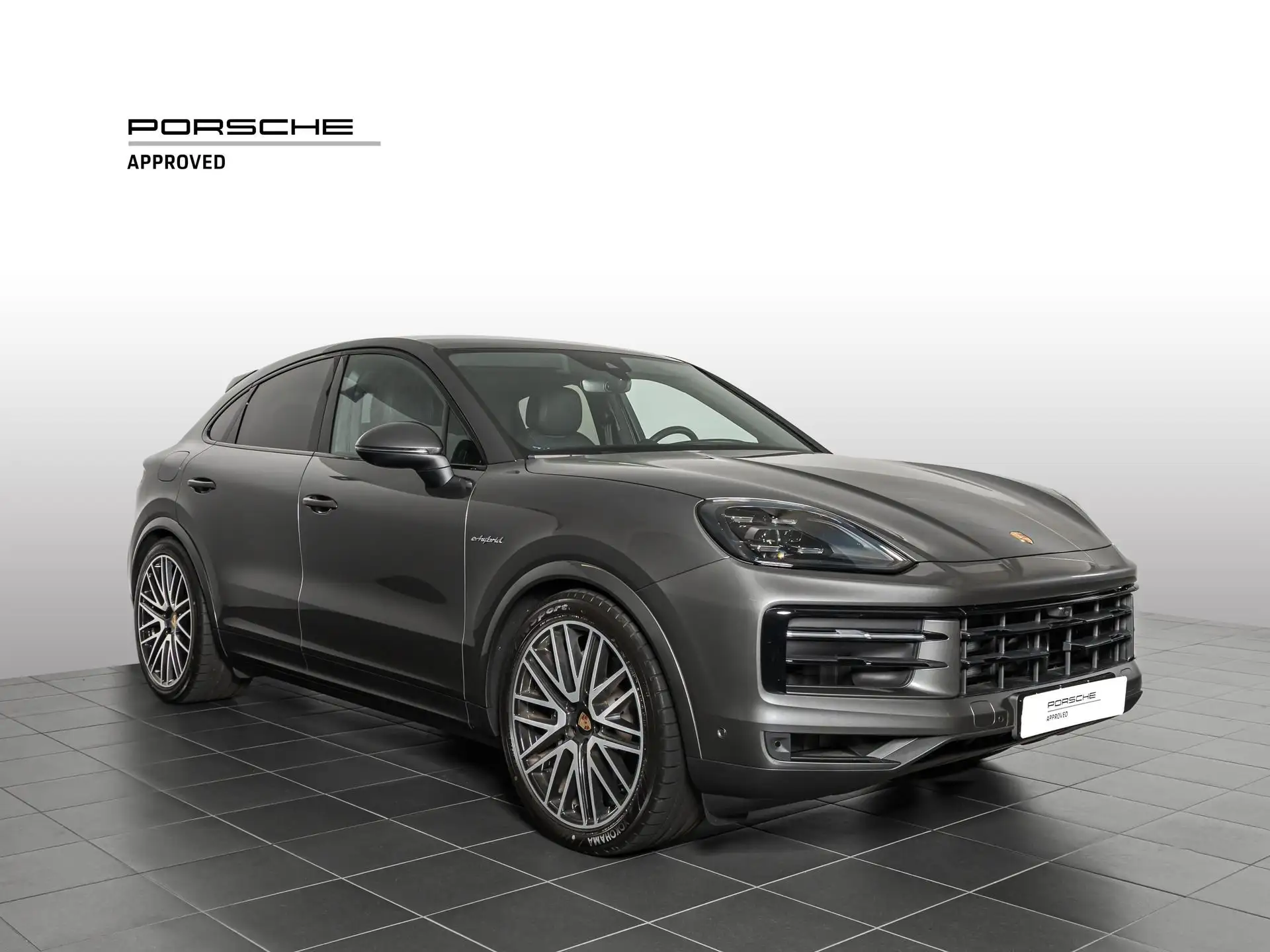 Porsche Cayenne 2025 건메탈 사진 7