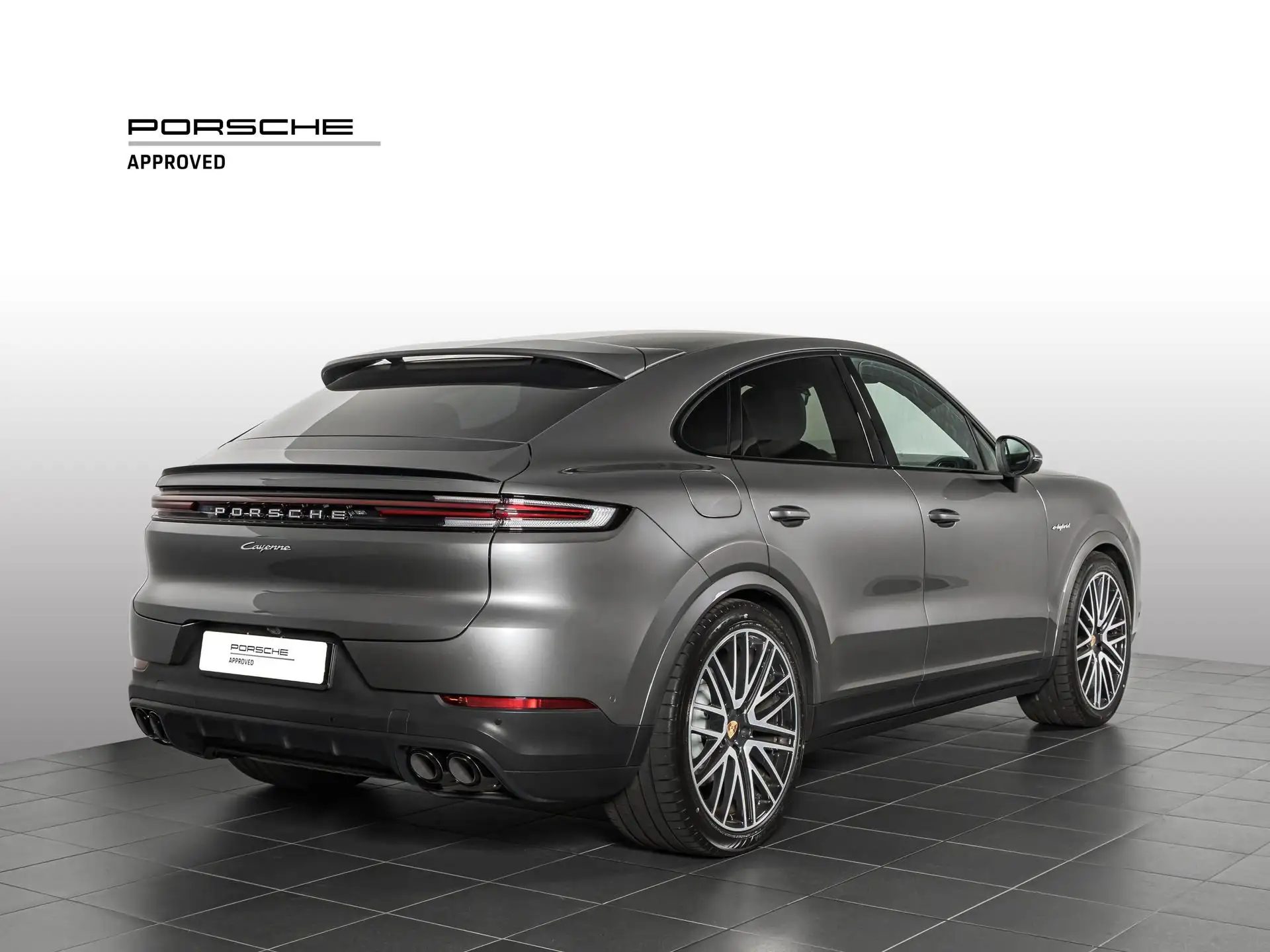 Porsche Cayenne 2025 건메탈 사진 5