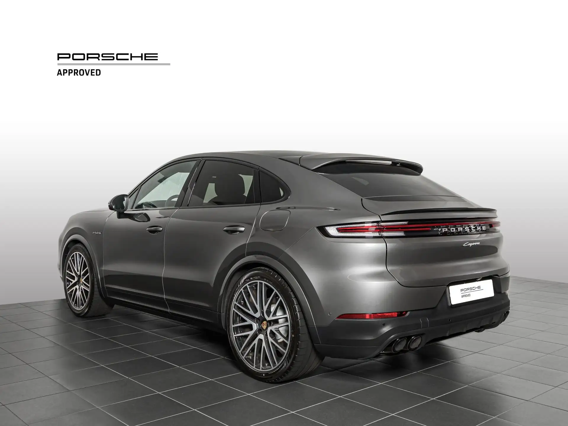 Porsche Cayenne 2025 건메탈 사진 3