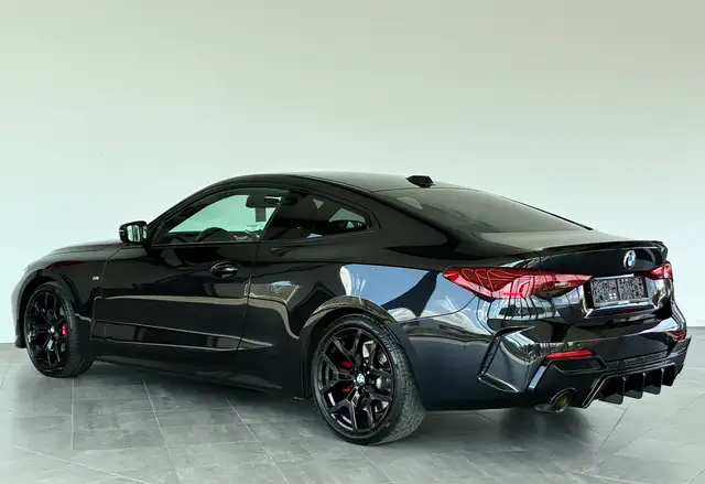 BMW 4 Series view 12